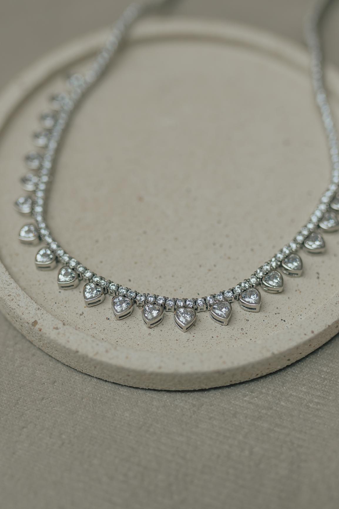 Colar Choker Riviera Corações Ródio Branco