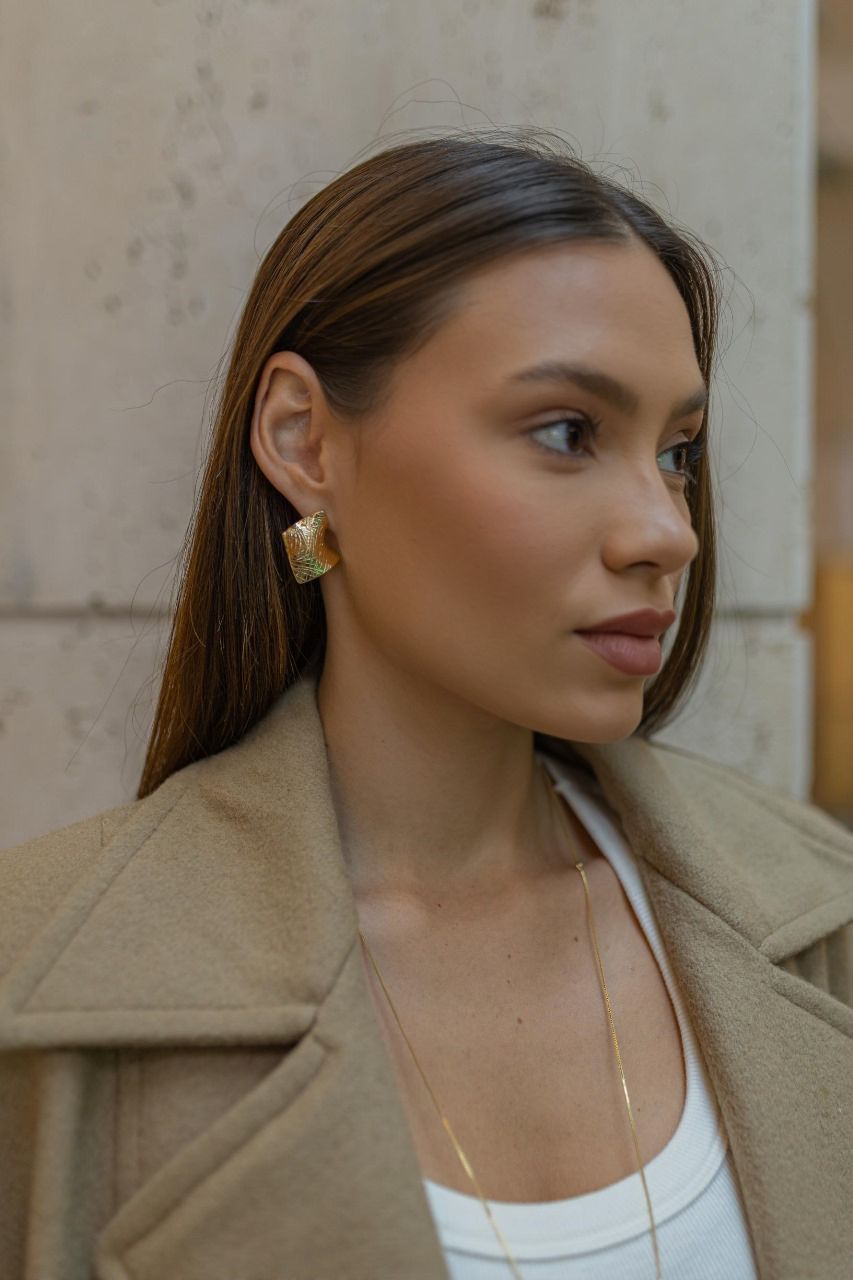 Brinco Geométrico Vintage Dourado