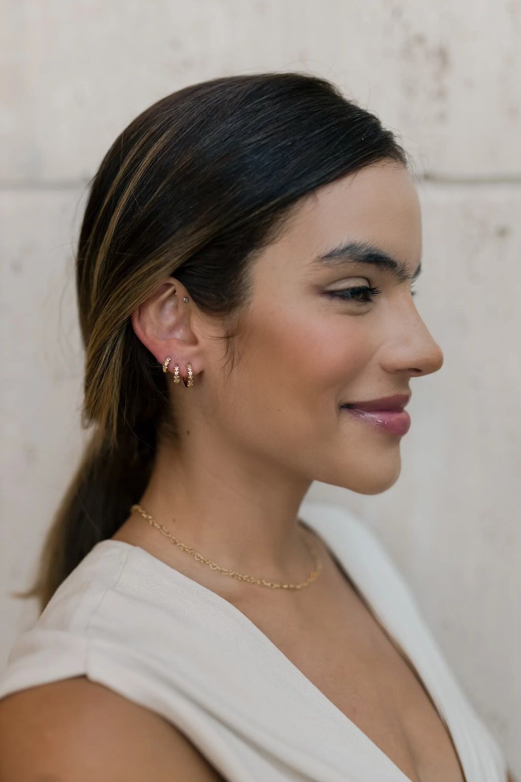 Brinco Argola Estrela Cravejada Dourado M