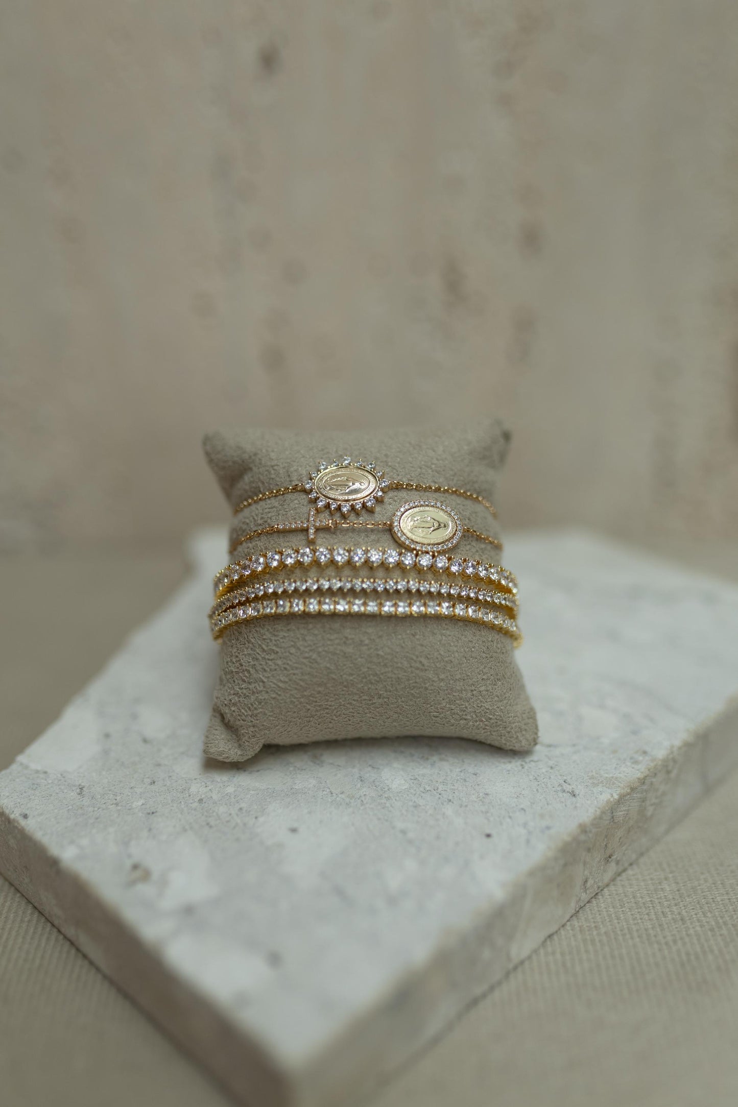 Pulseira Nossa Senhora das Graças Cruz Moissanite Prata 925 Dourado