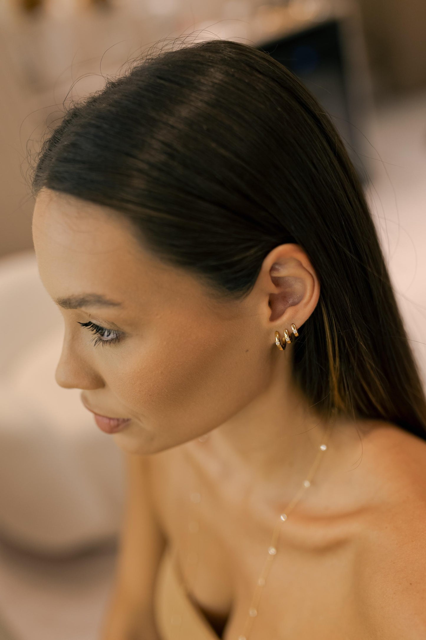 Brinco Argola Ponto de Luz G Dourado