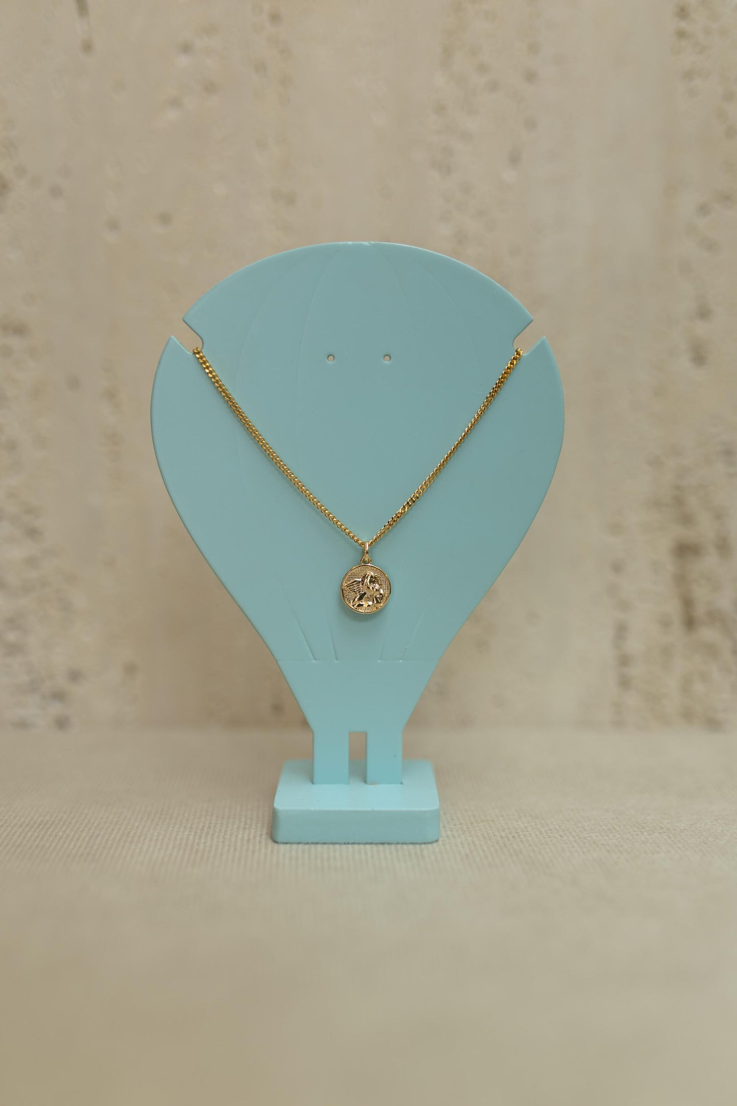 Pingente Anjo da Guarda Dourado