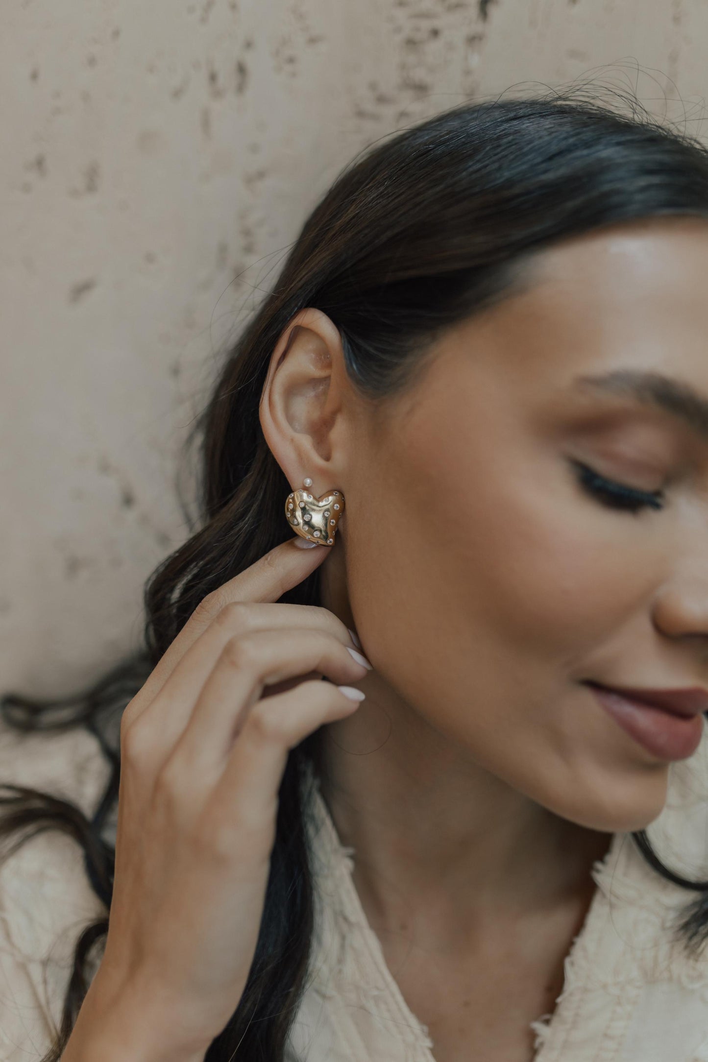 Brinco Coração Zircônia Dourado