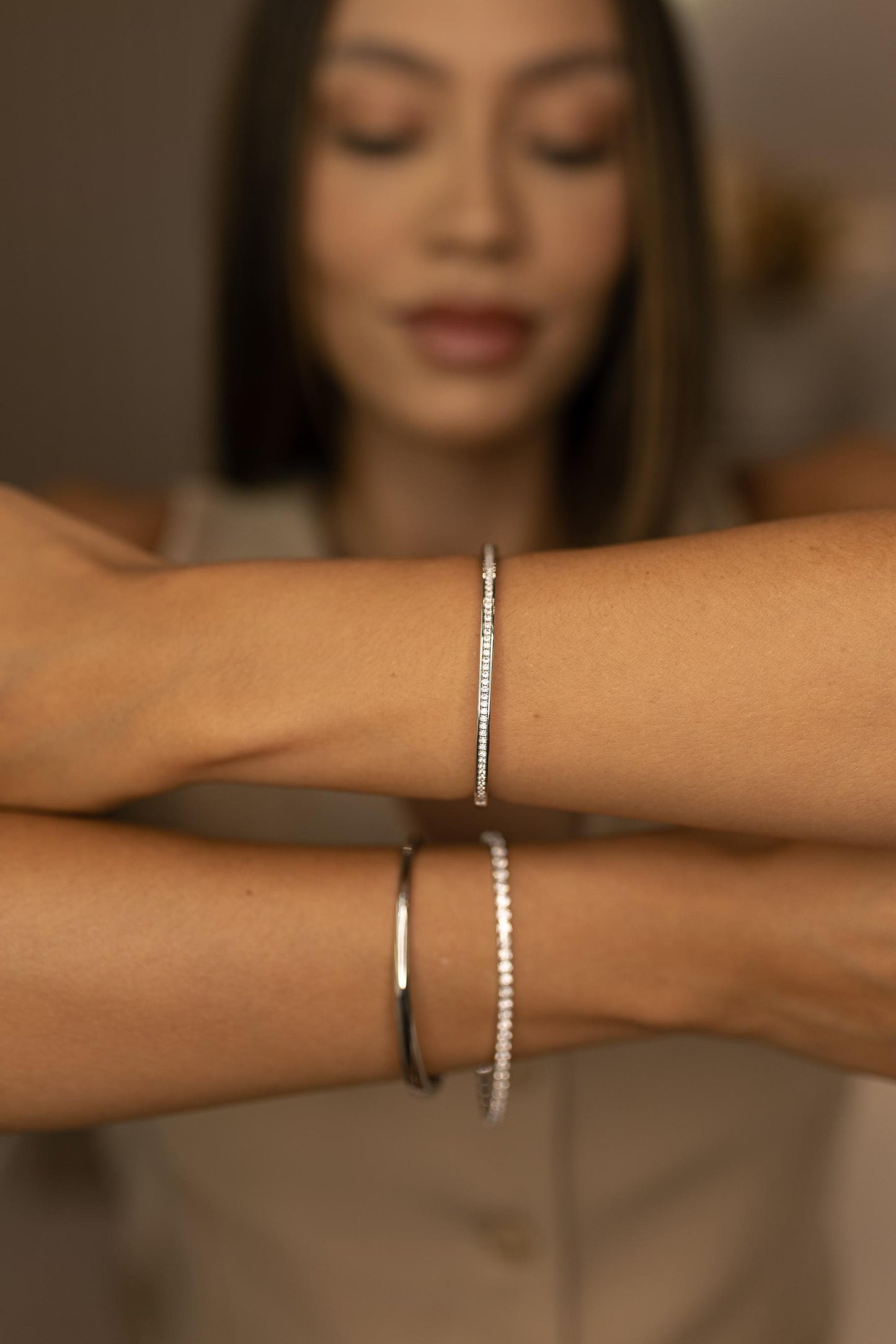 Bracelete Glow Slim Cravejado Ródio Branco