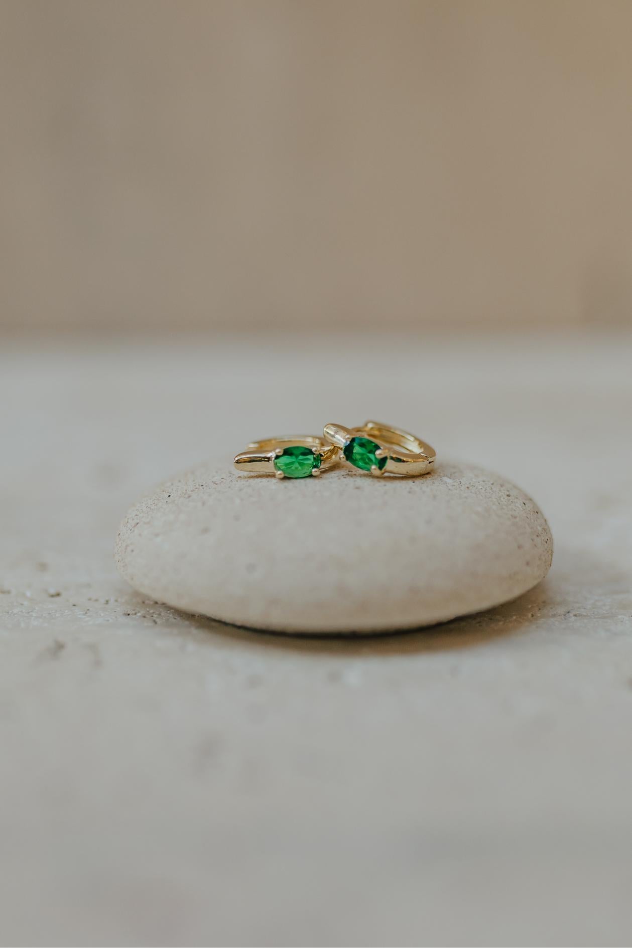 Brinco Argola Esmeralda Dourado