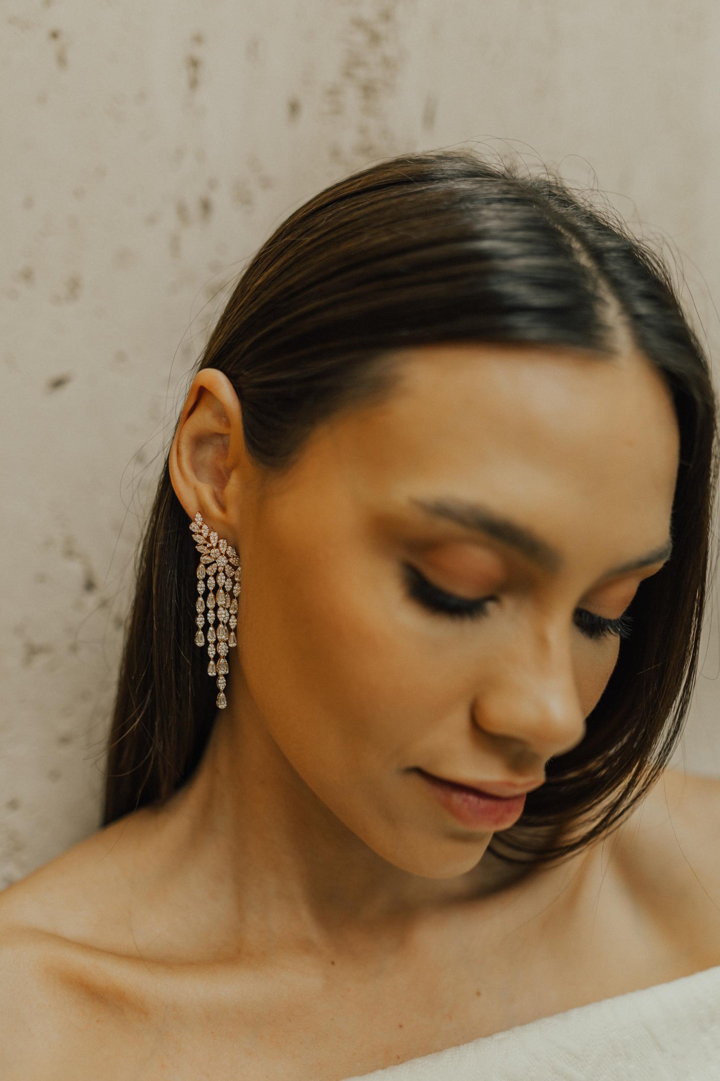 Brinco Ear Cuff Cascata Franja Cravejada Ouro
