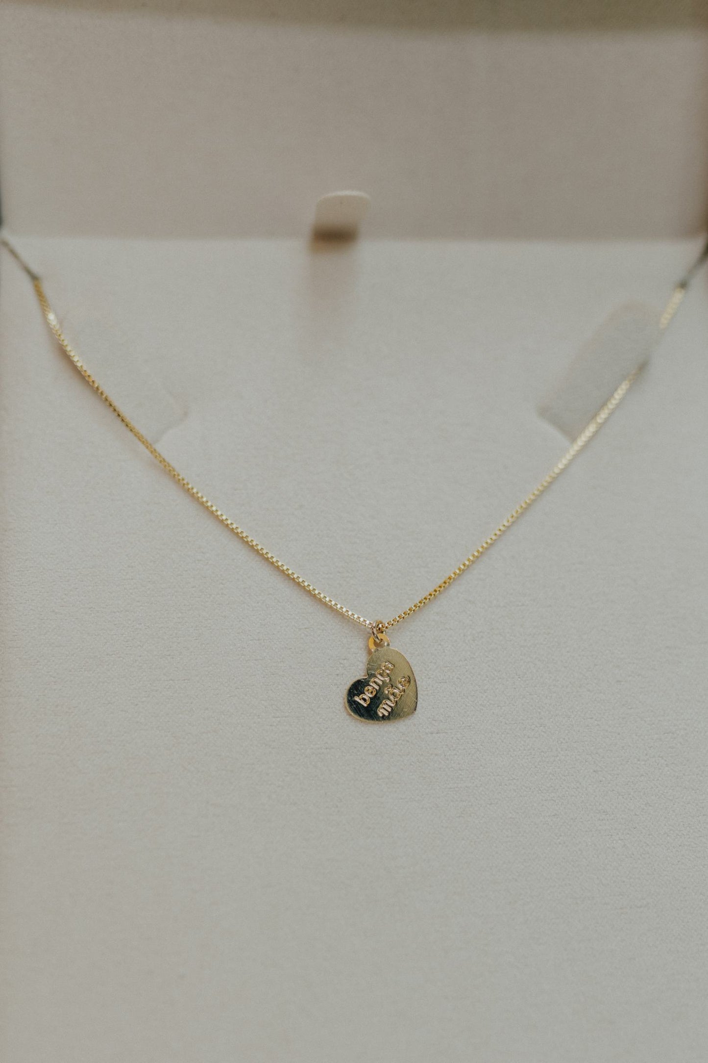 Colar Bença Mãe Dourado