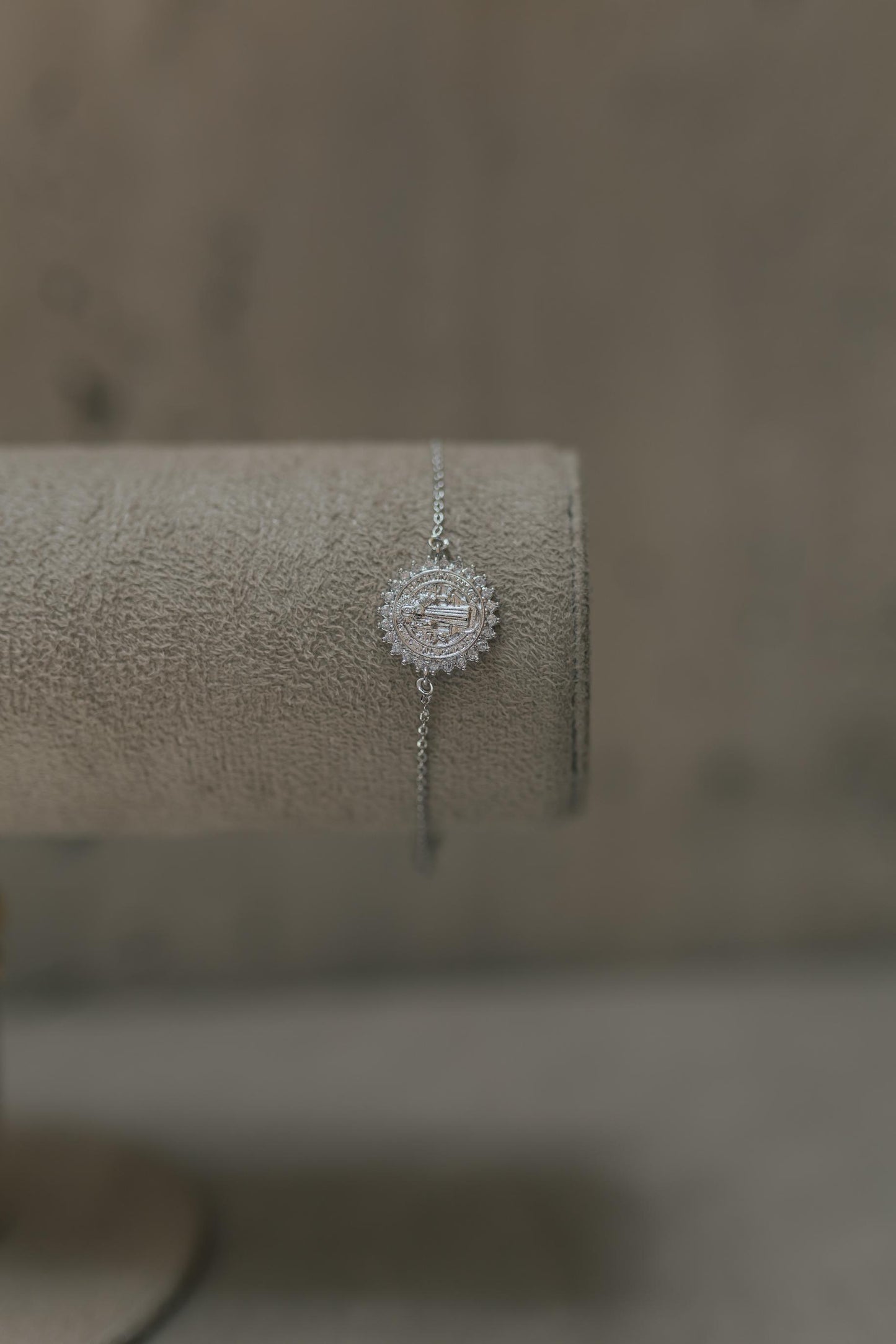 Pulseira São Bento Cravejada Ródio Branco