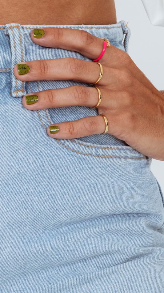 Anel Aliança Liso Minimalista Dourado