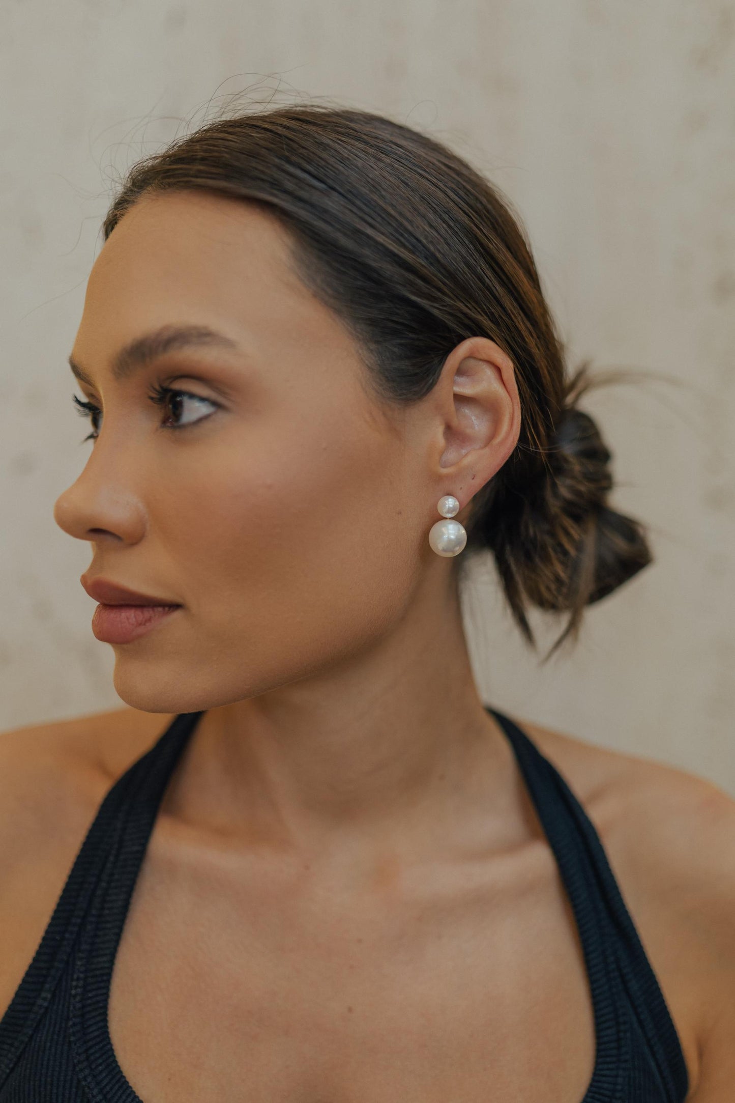 Brinco Pérola Shell Dupla Dourado