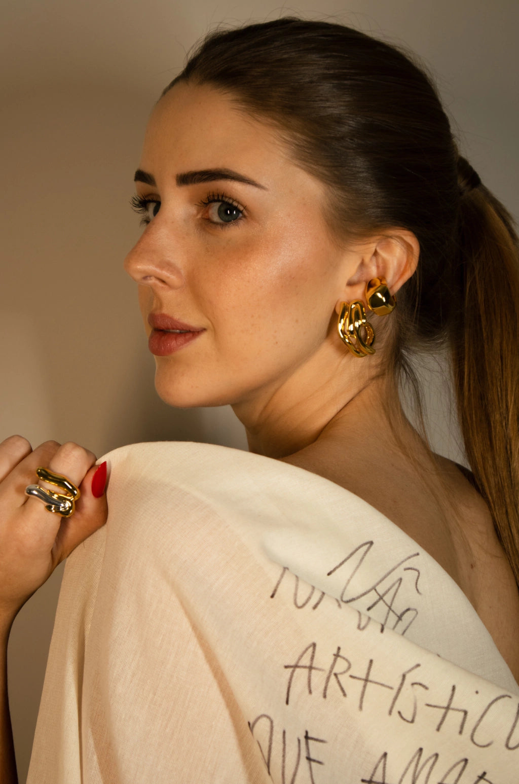 Piercing Poésie Dourado