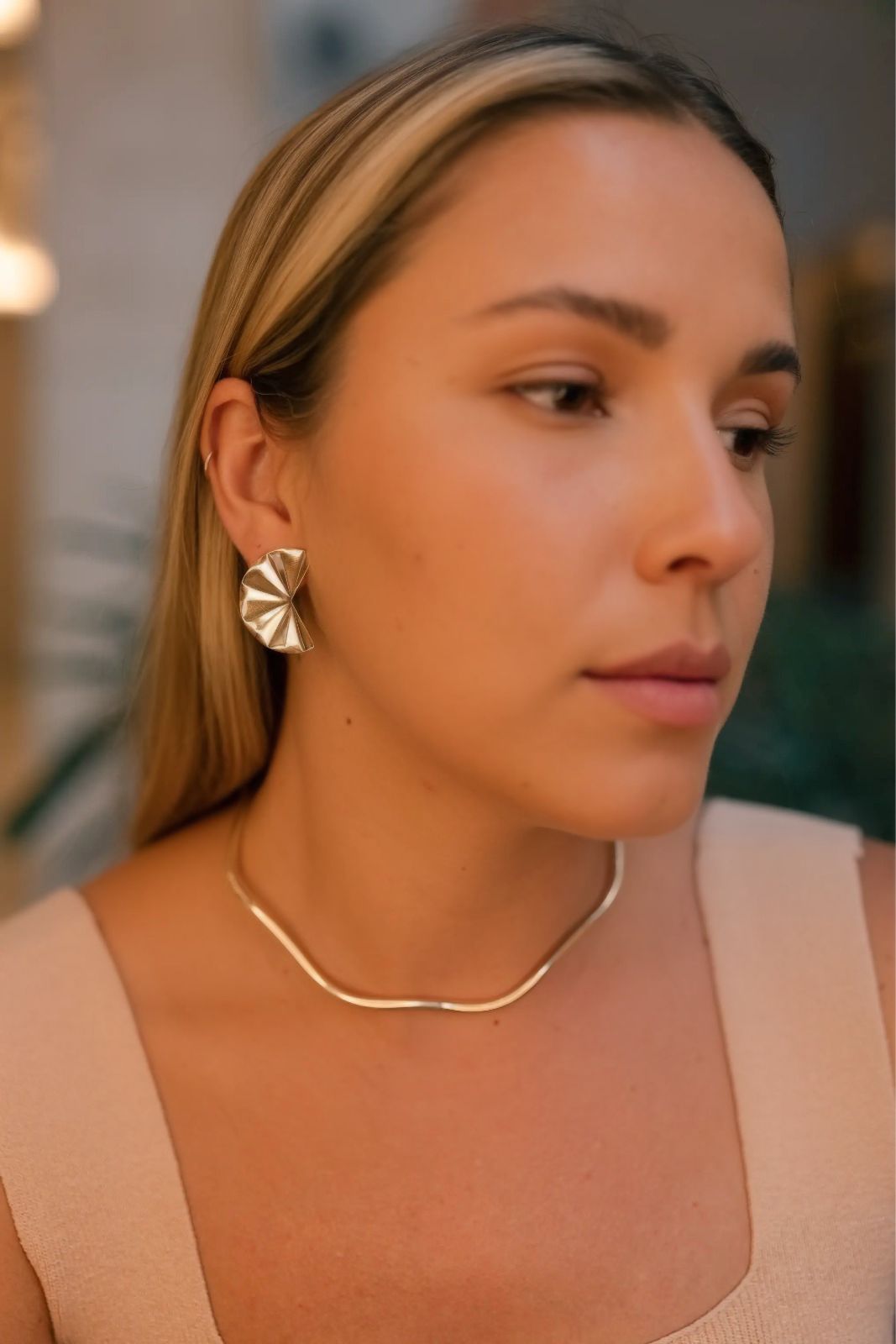 Colar Choker Aro Ondulado Dourado