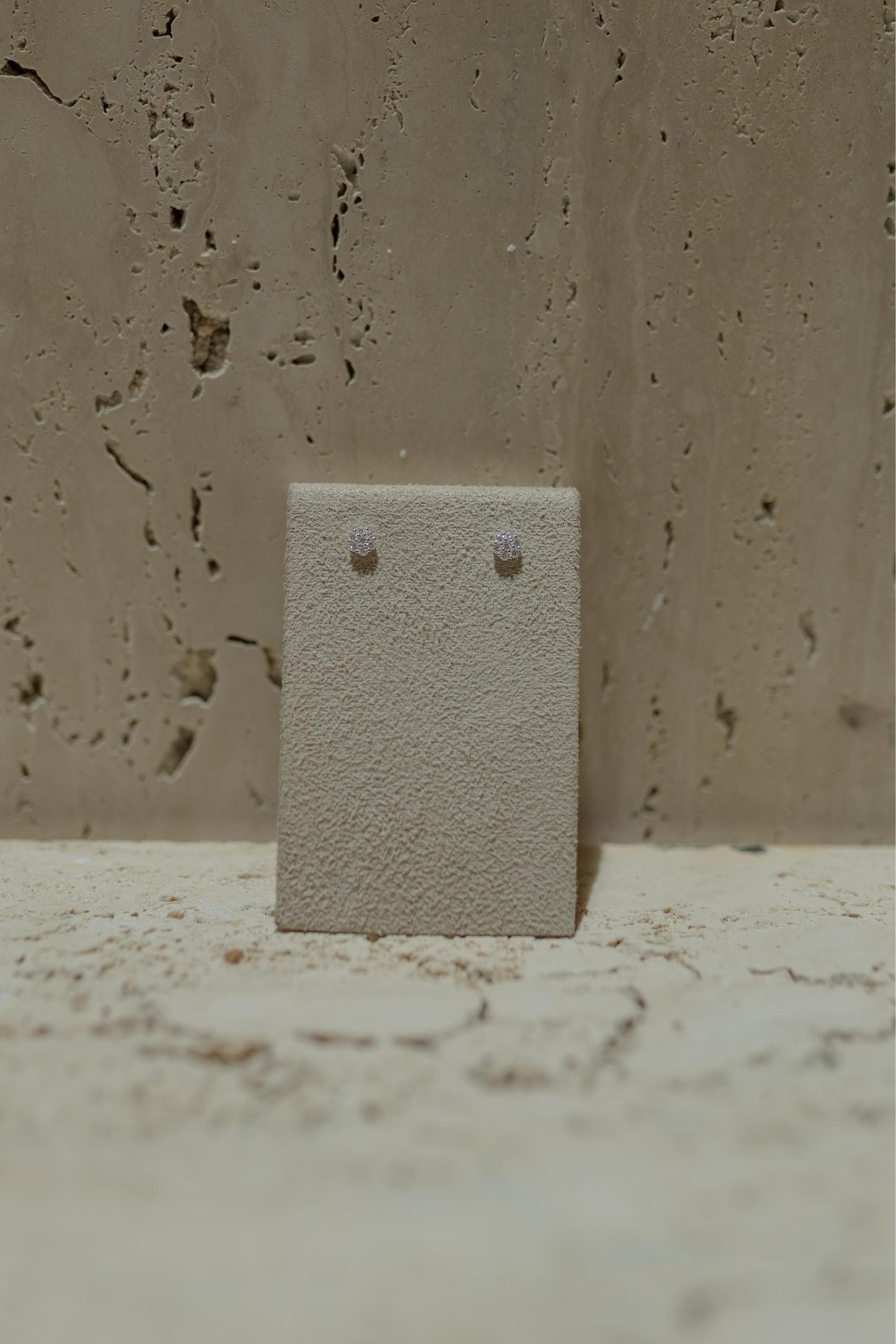 Brinco Mini Flor Cristal Ródio Branco