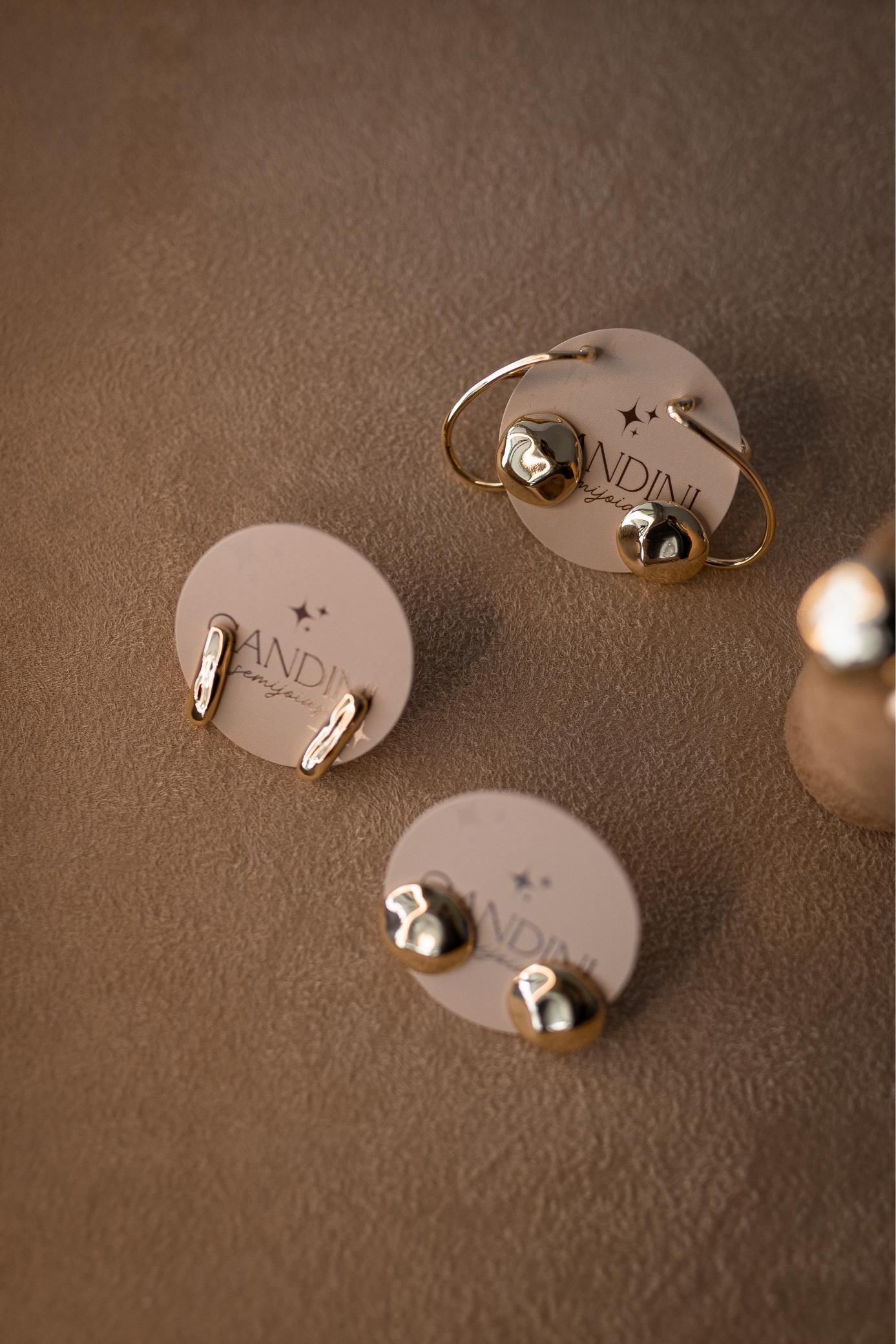 Brinco Botão Orgânico Flat Dourado