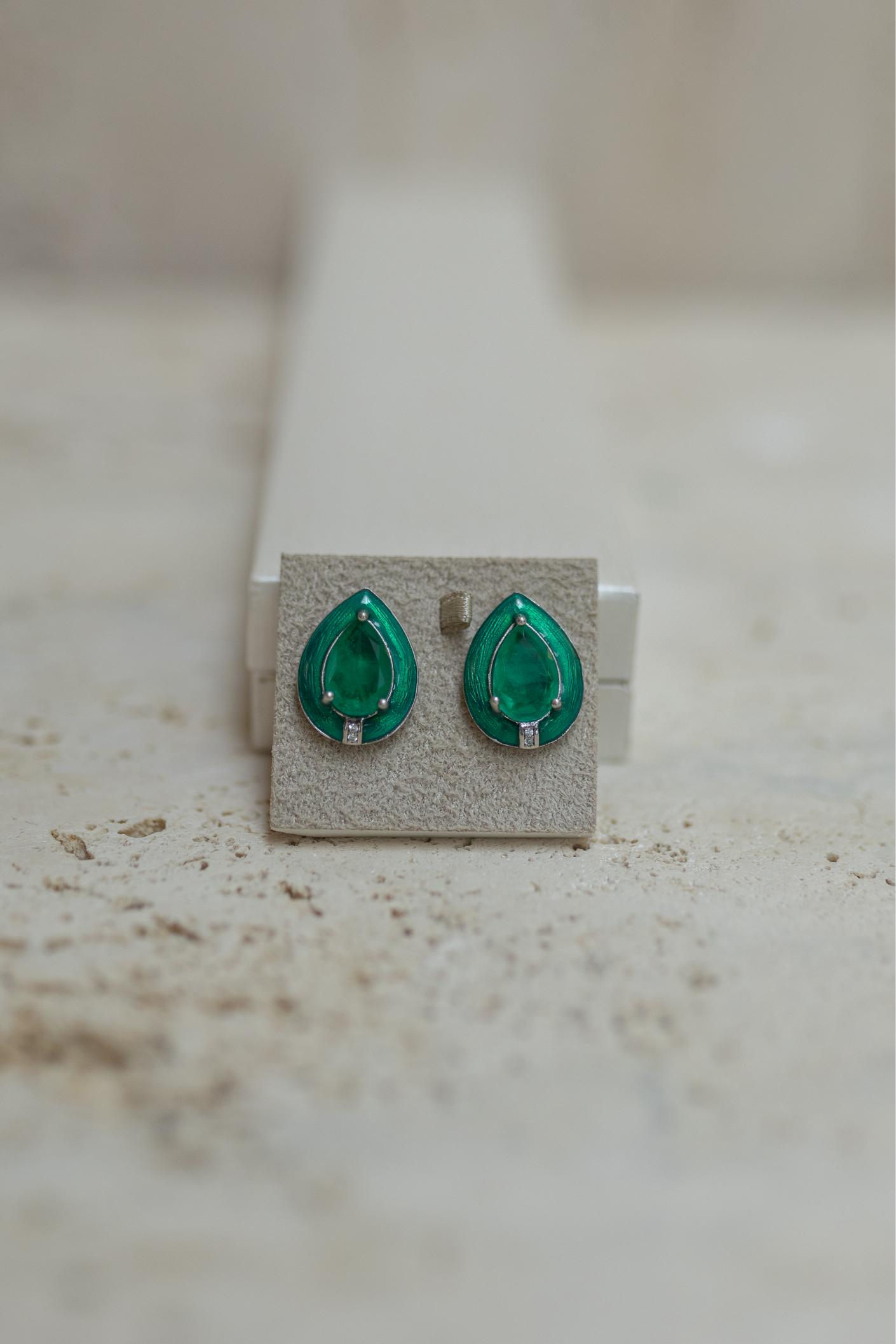 Brinco Gota Verde Esmaltado Ródio Branco
