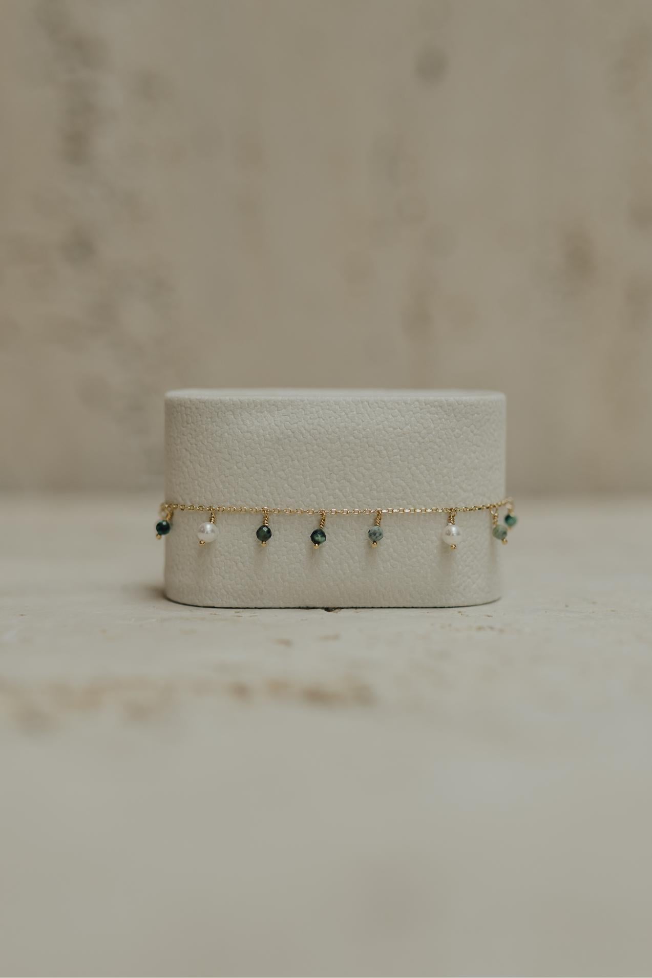 Pulseira Pérolas e Turmalina Africana Dourado