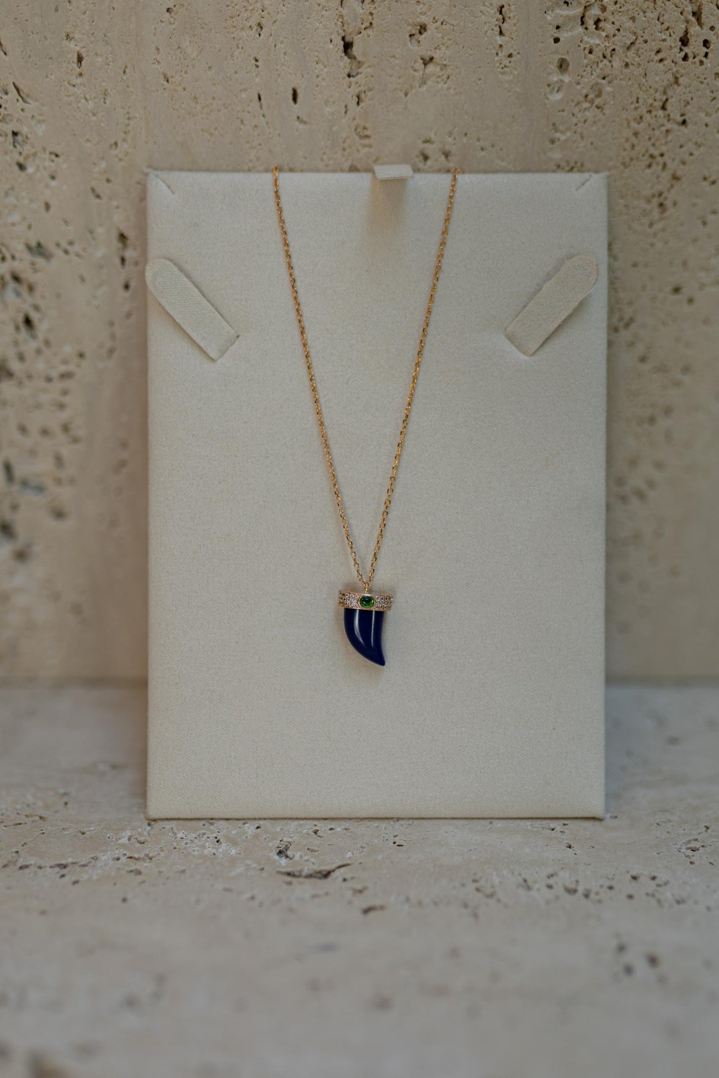 Colar Dente Resina Rose Gold