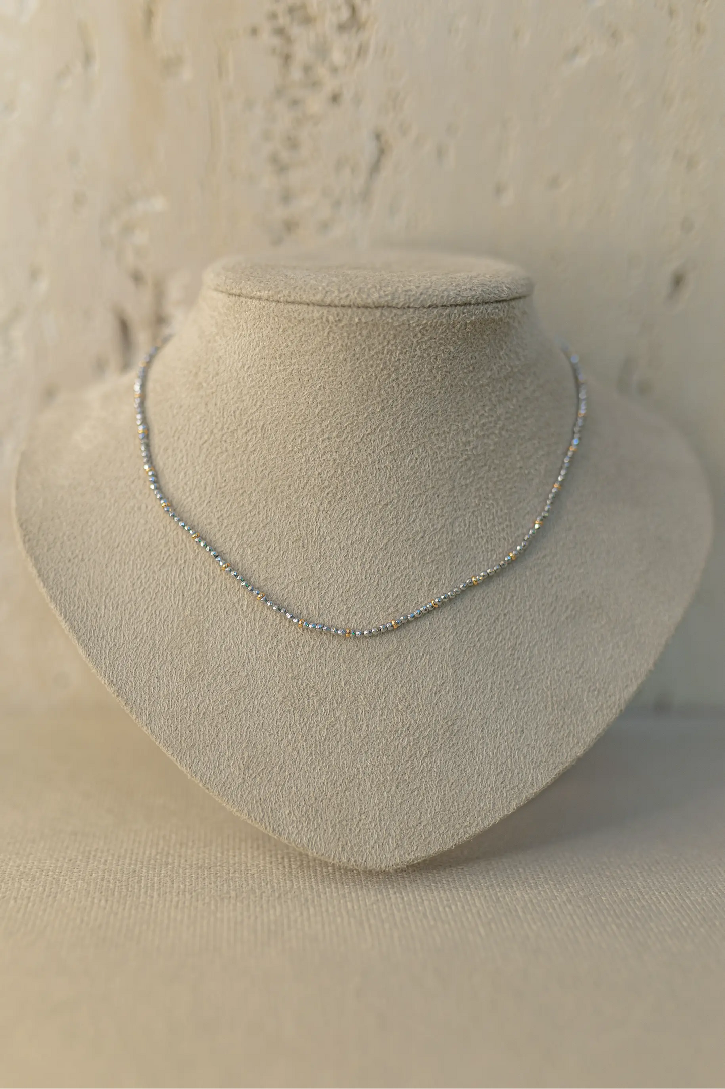 Colar Choker Hematita Dourado