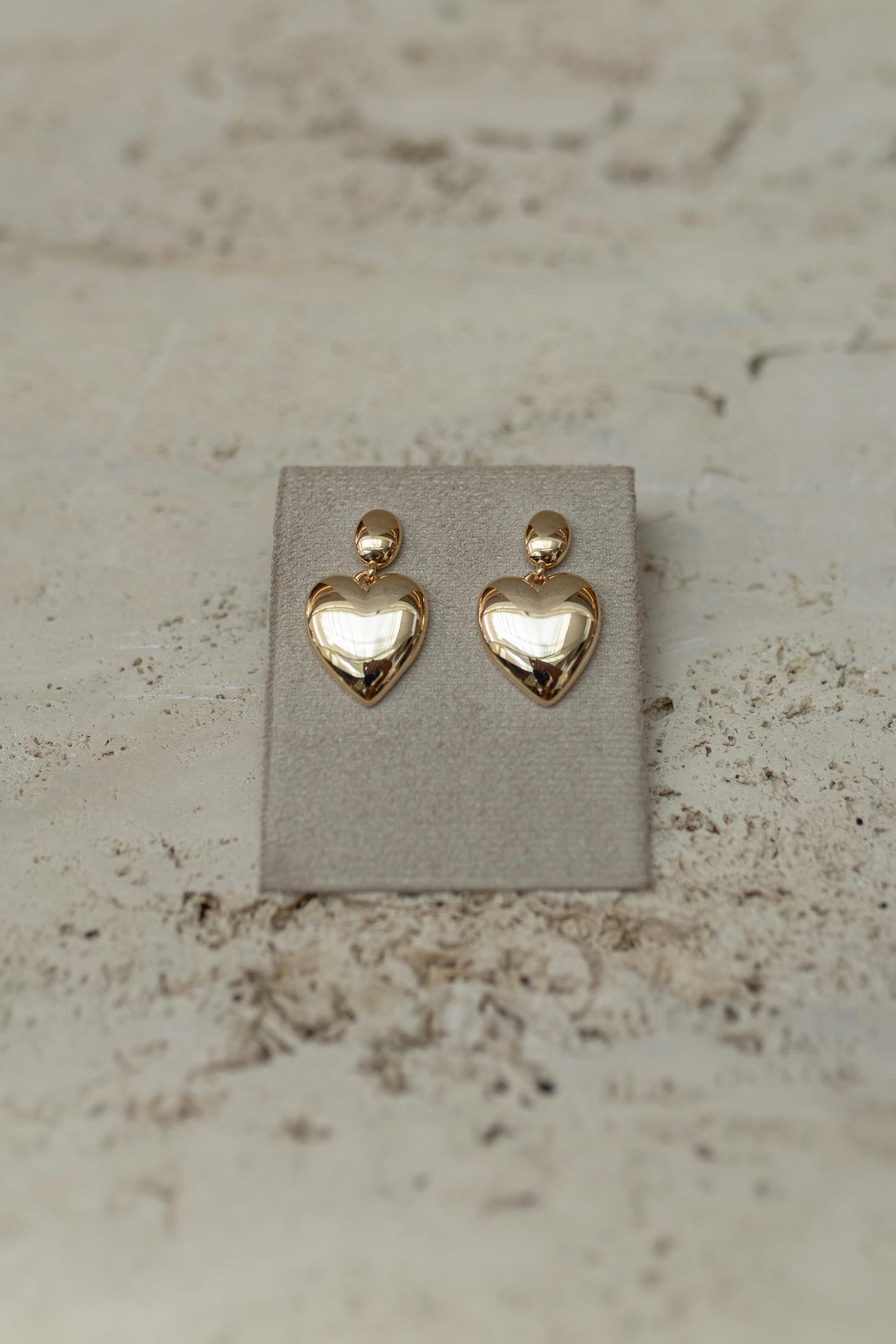 Brinco Coração Bold Dourado