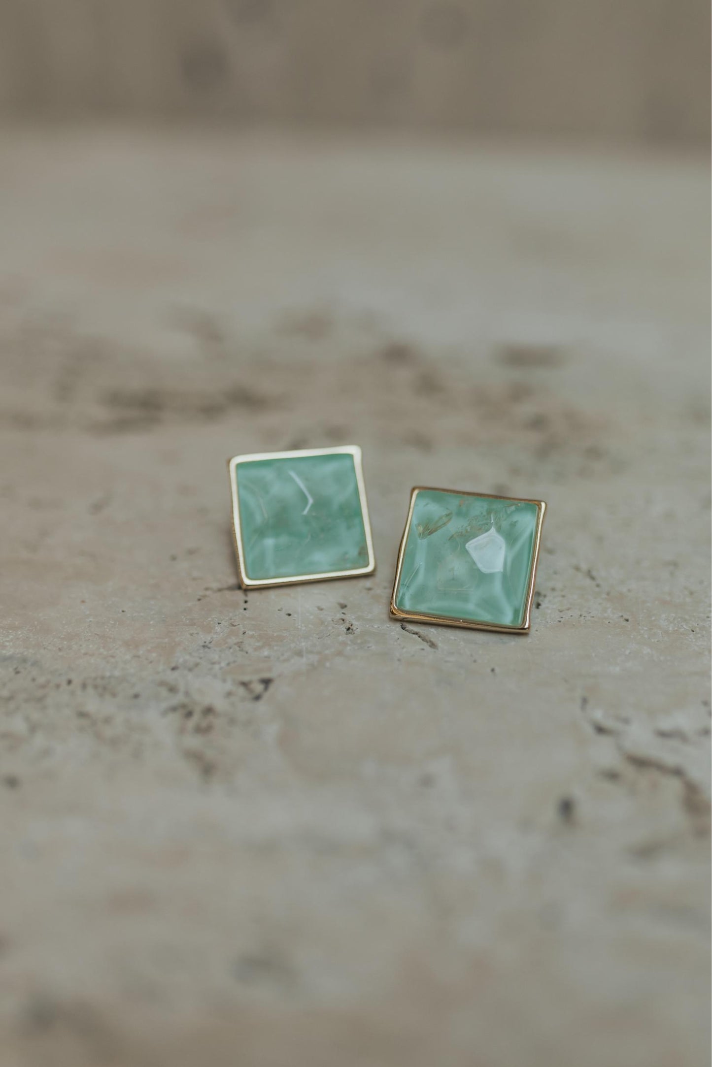 Brinco Maxi Quadrado Verde Dourado