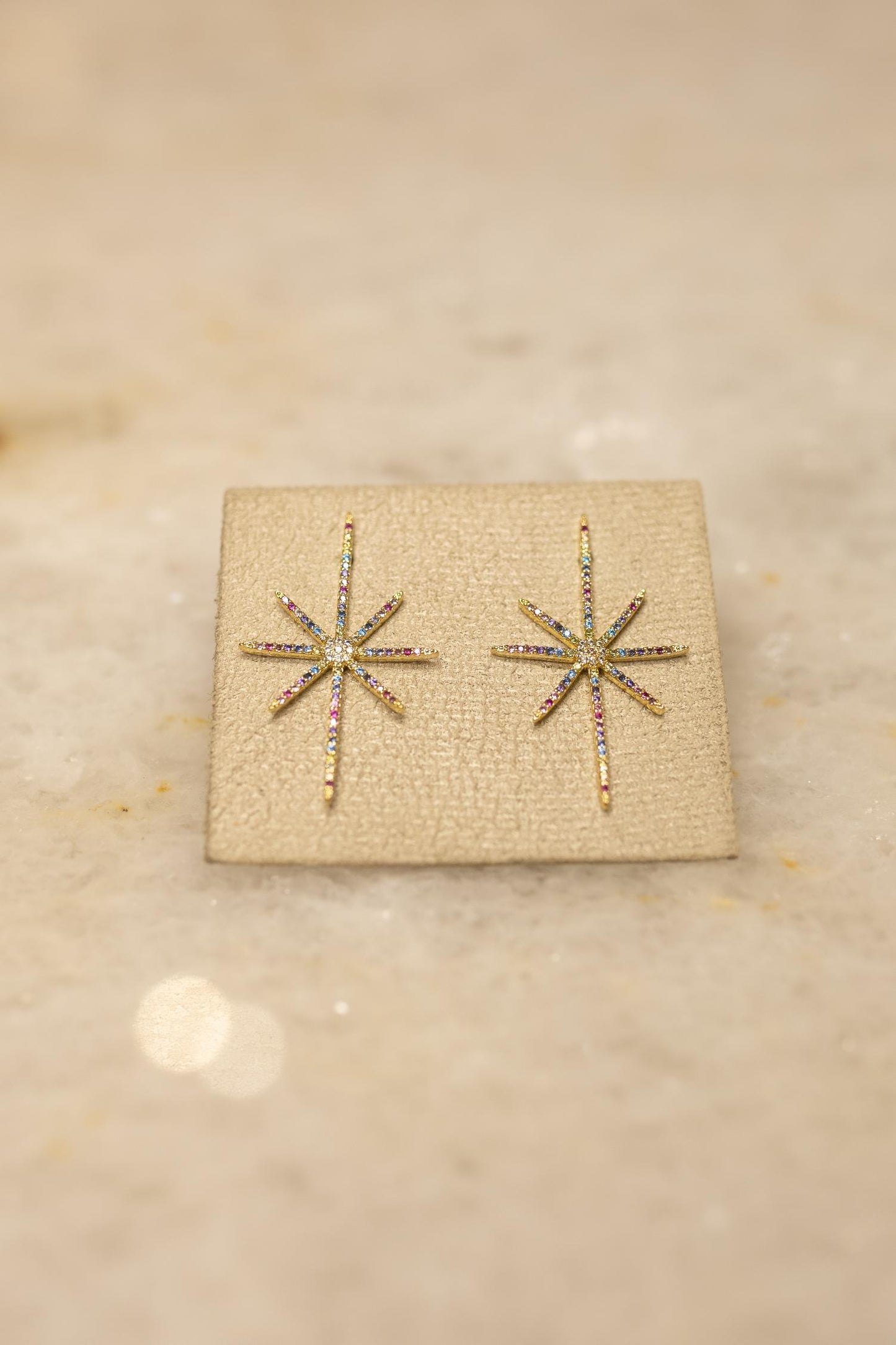 Brinco Star Rainbow Dourado
