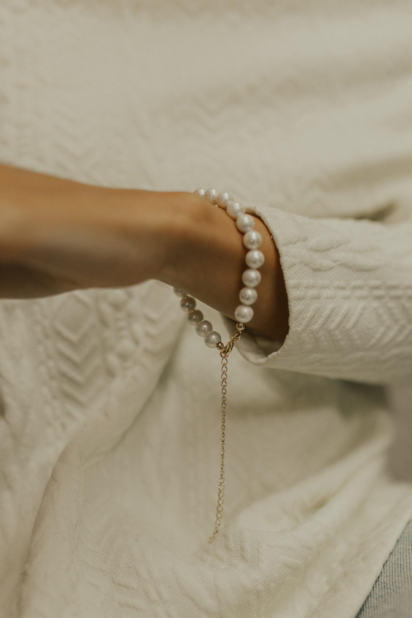 Pulseira de Pérola Shell Dourado