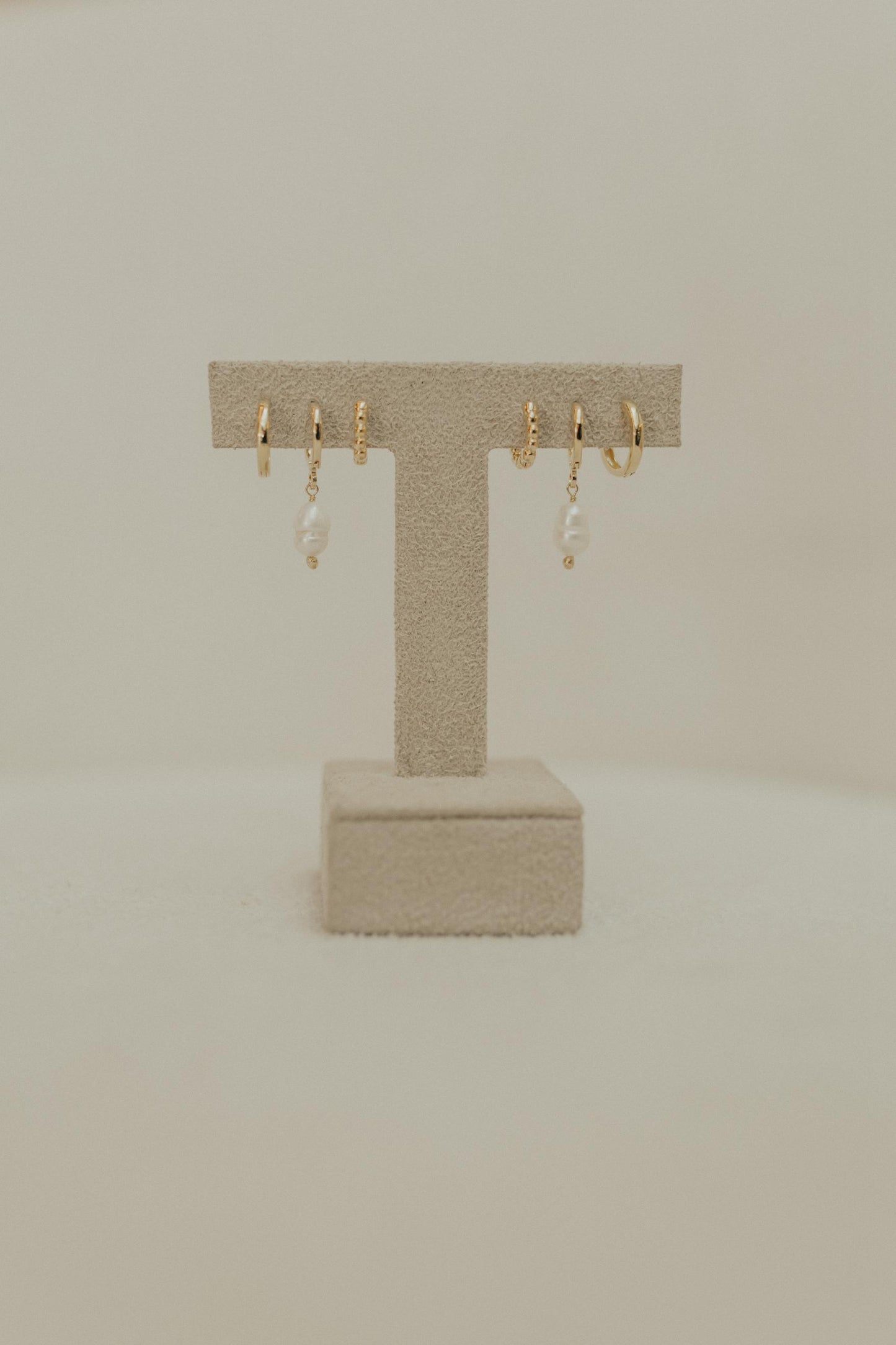 Brinco Argola Bolinha Dourado P