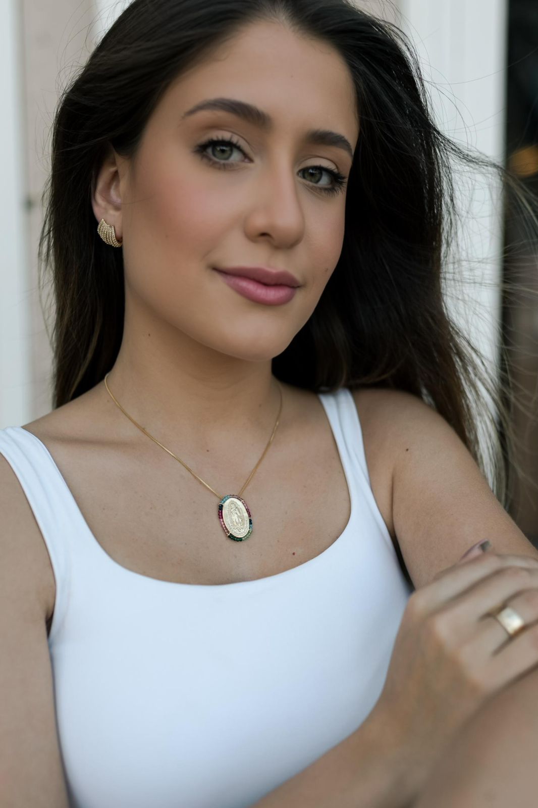 Brinco Ear Hook 8 Fileiras Cravejado Dourado