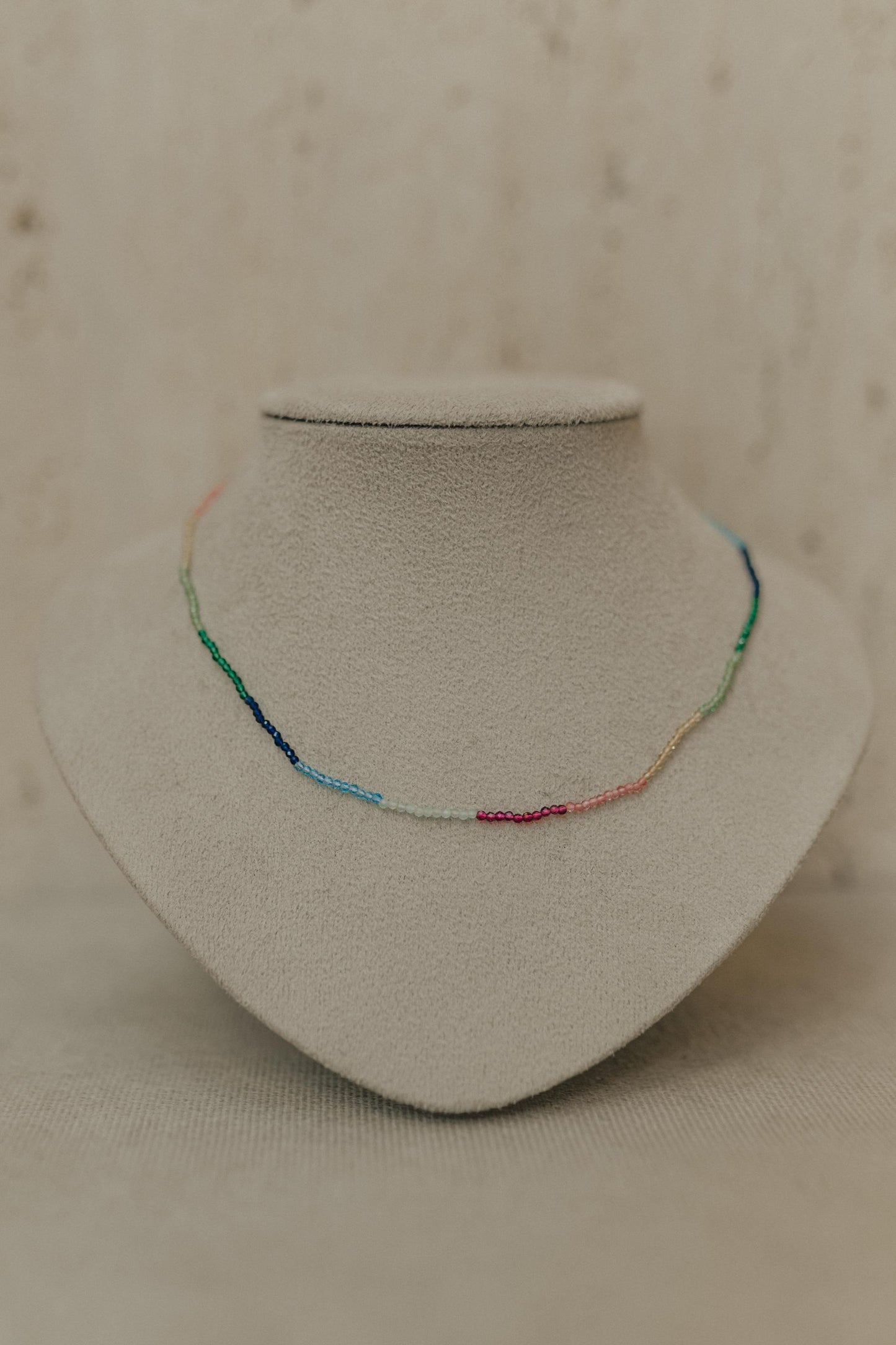 Colar Rainbow Cristal Dourado
