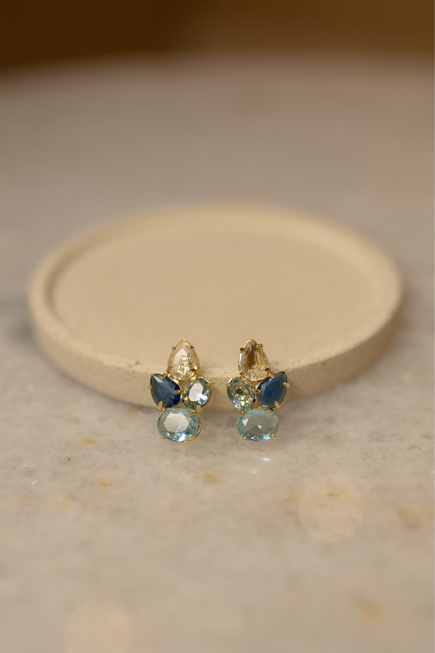 Brinco Tons de Azul Dourado