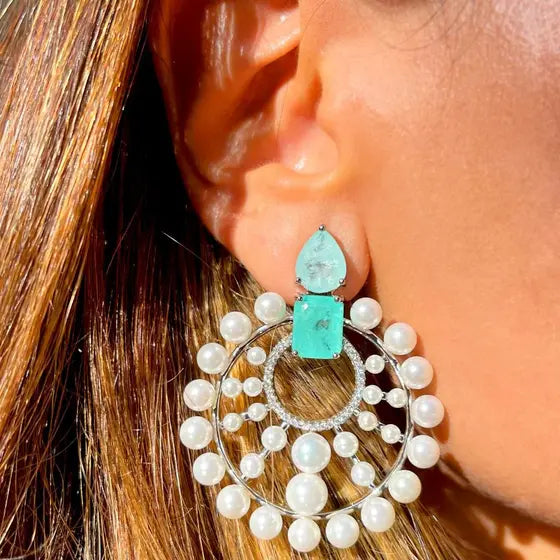 Brinco Redondo Pedra Fusion e Pérolas Ródio Branco