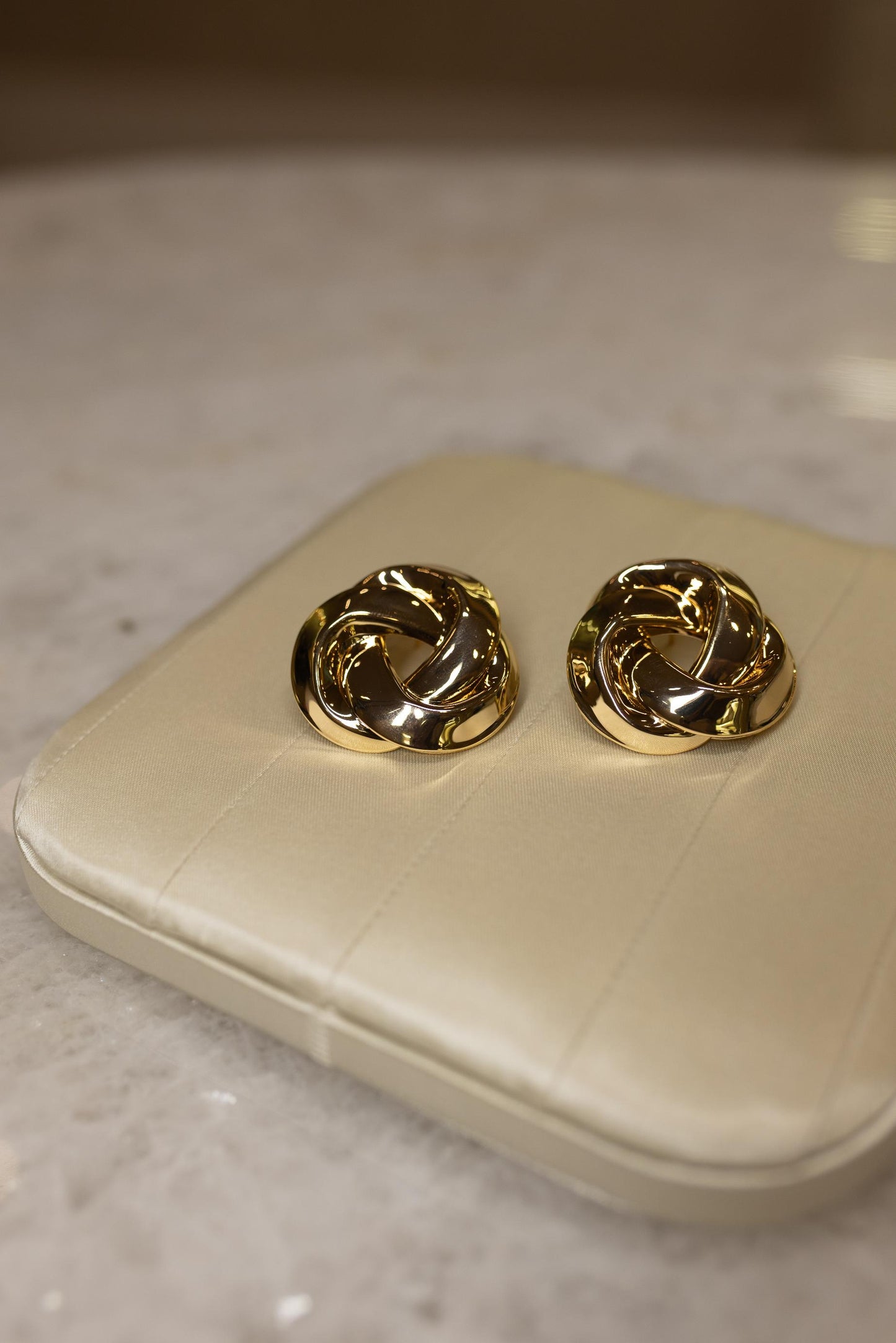 Brinco Maxi Elos Dourado