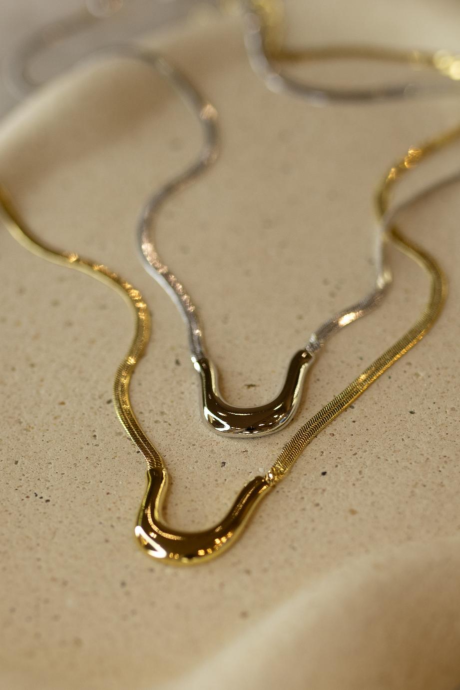 Colar Fita Geometric Dourado