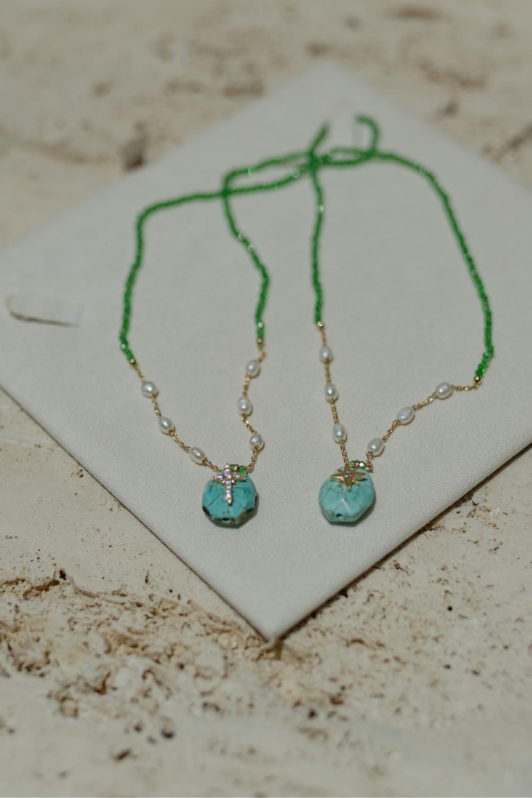 Colar Escapulário Pedra Turquesa Crucifixo e Estrela Dourado