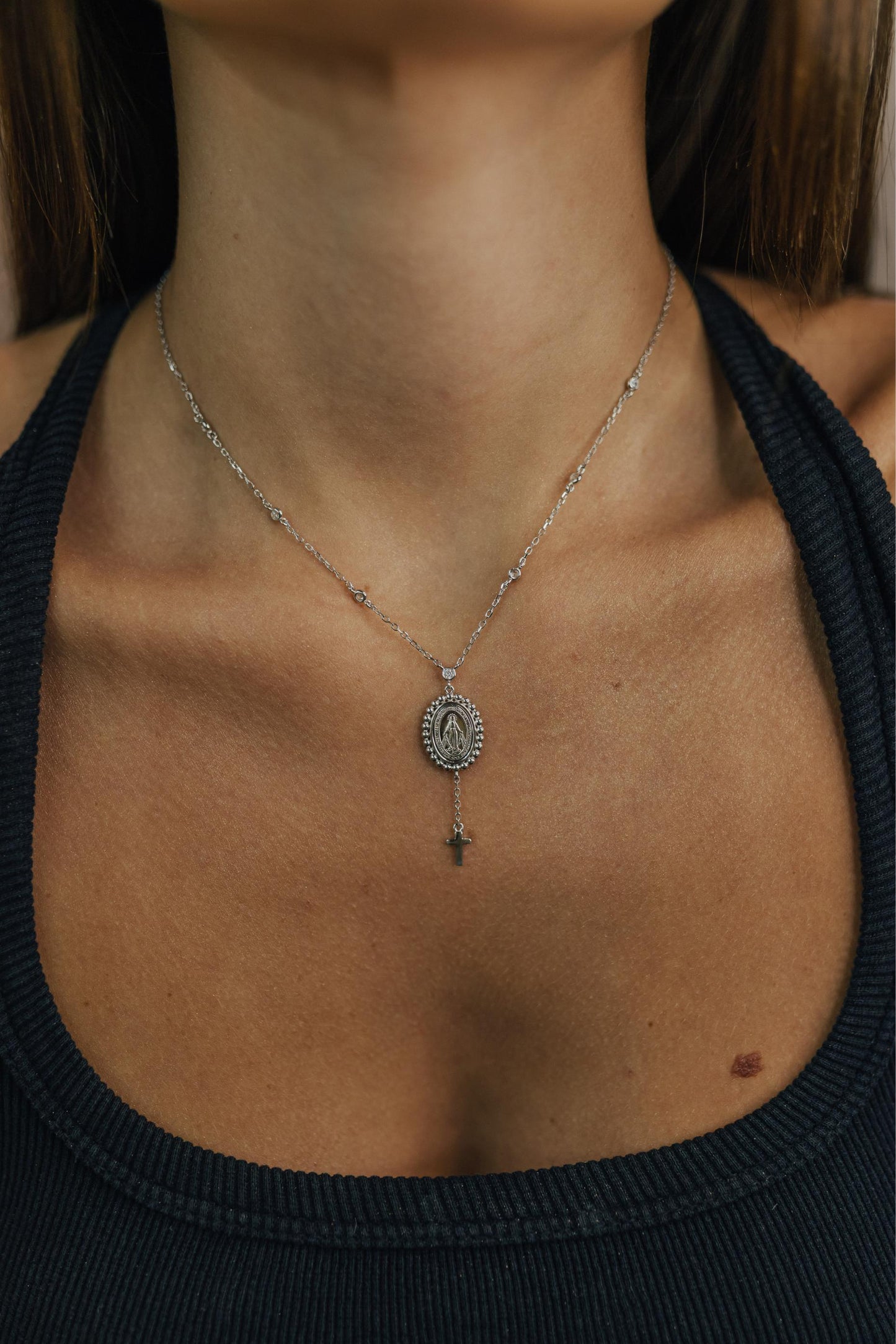 Colar Terço Com Nossa Senhora das Graças Confete Prata 925 Ródio Branco