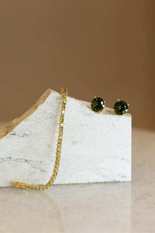Brinco Ponto de Luz Peridoto 12mm Dourado