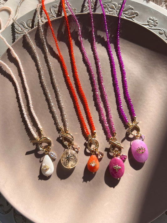 Colar Pedras Naturais Dourado