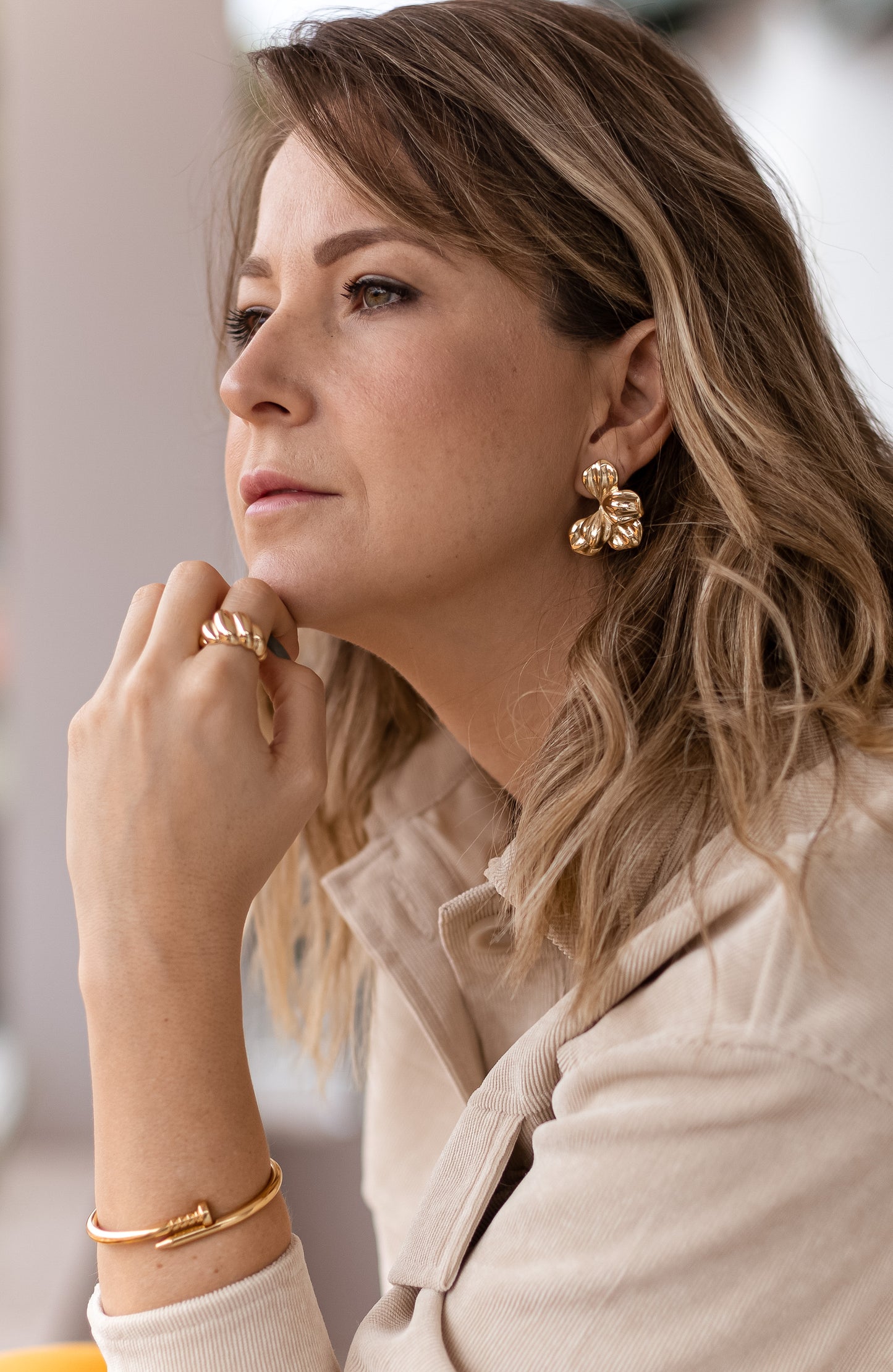 Bracelete Design Prego Dourado