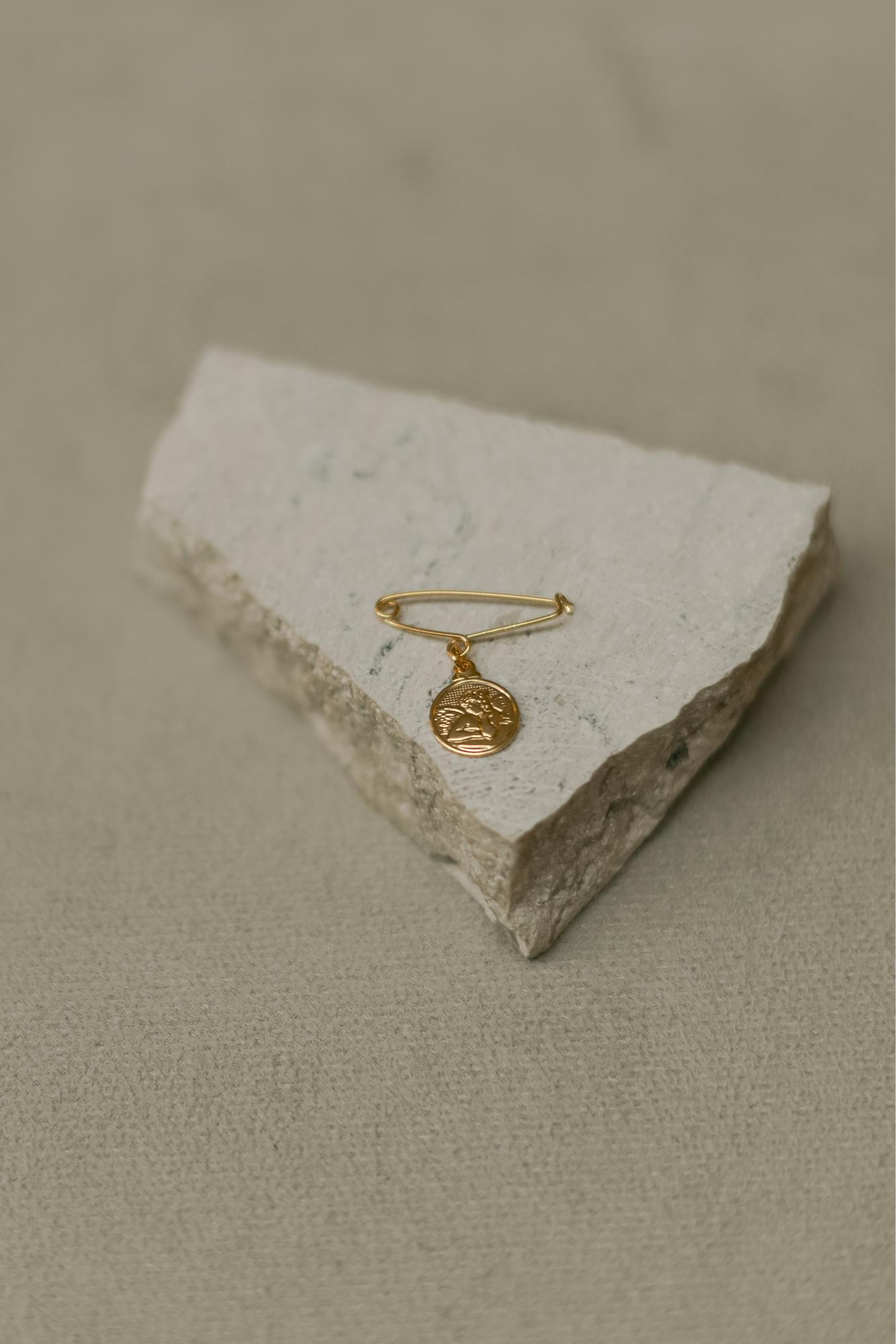 Alfinete Batizado Anjo da Guarda Dourado