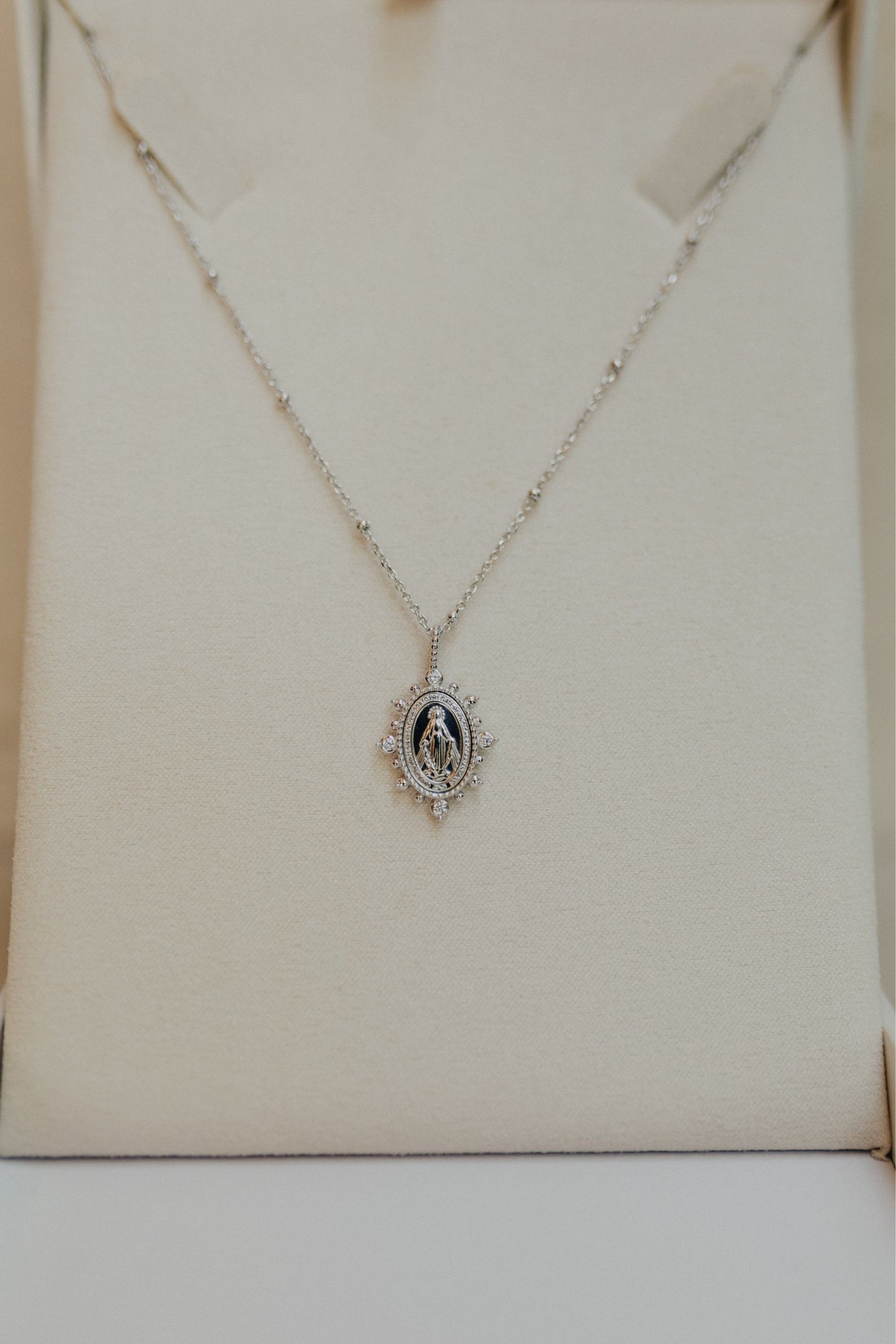 Colar Nossa Senhora das Graças Prata 925 Ródio Branco