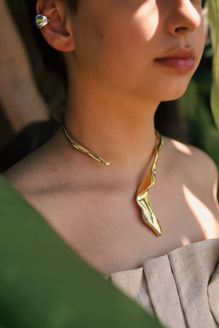 Choker Aro Folha Dourado