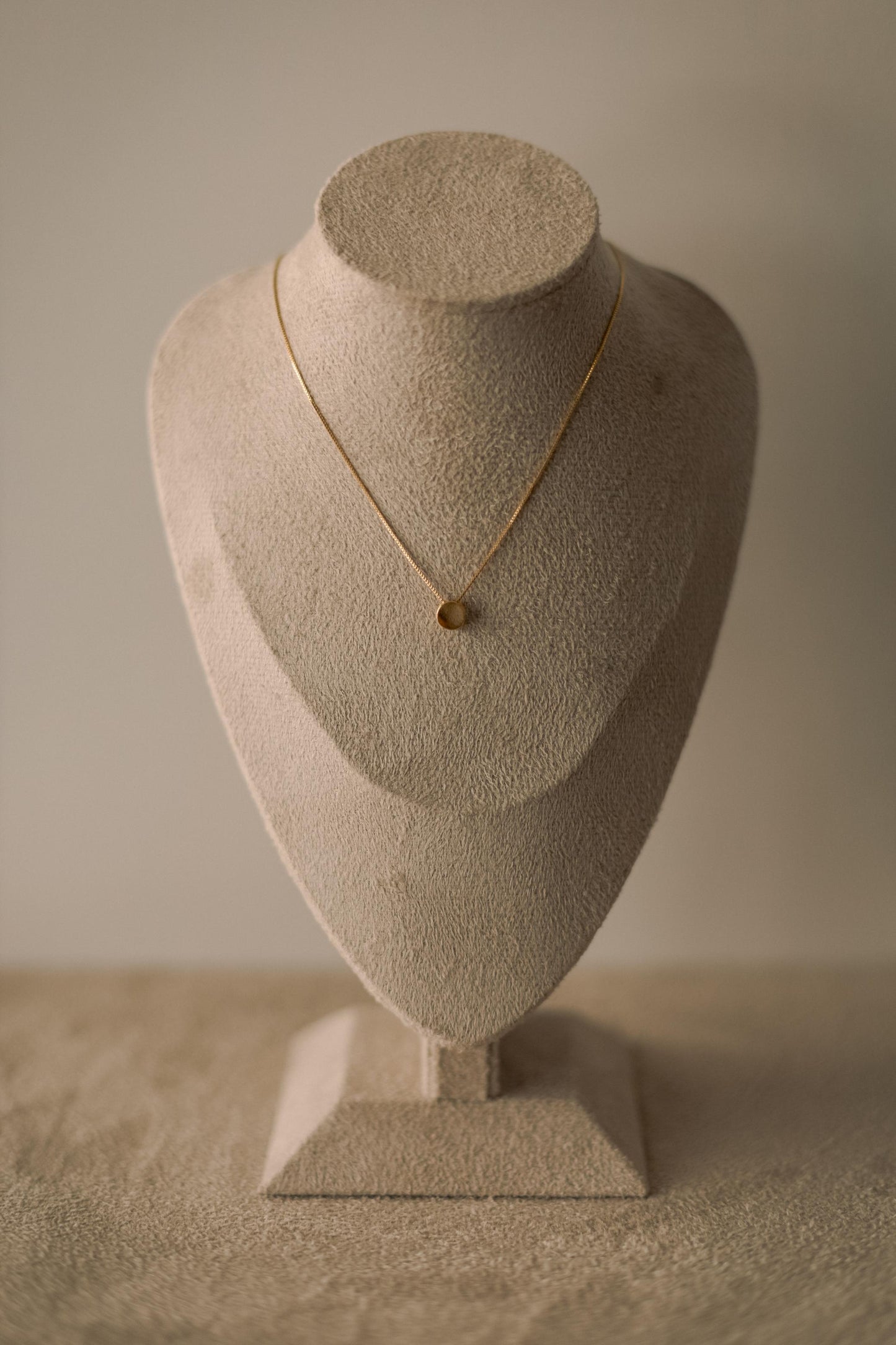 Colar Minimalista Redondo Ouro