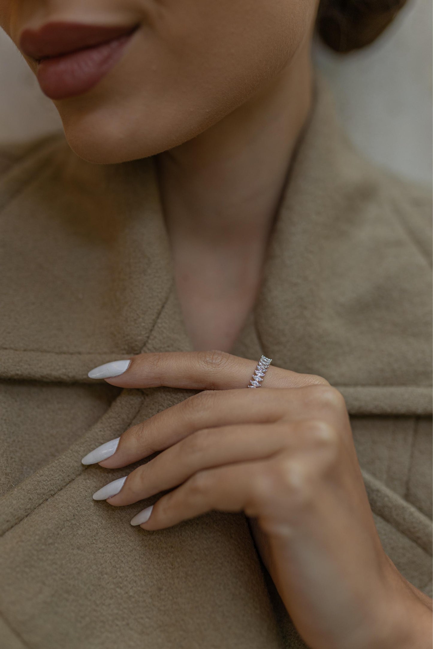 Anel Meia Aliança Navete Prata 925 Ródio Branco