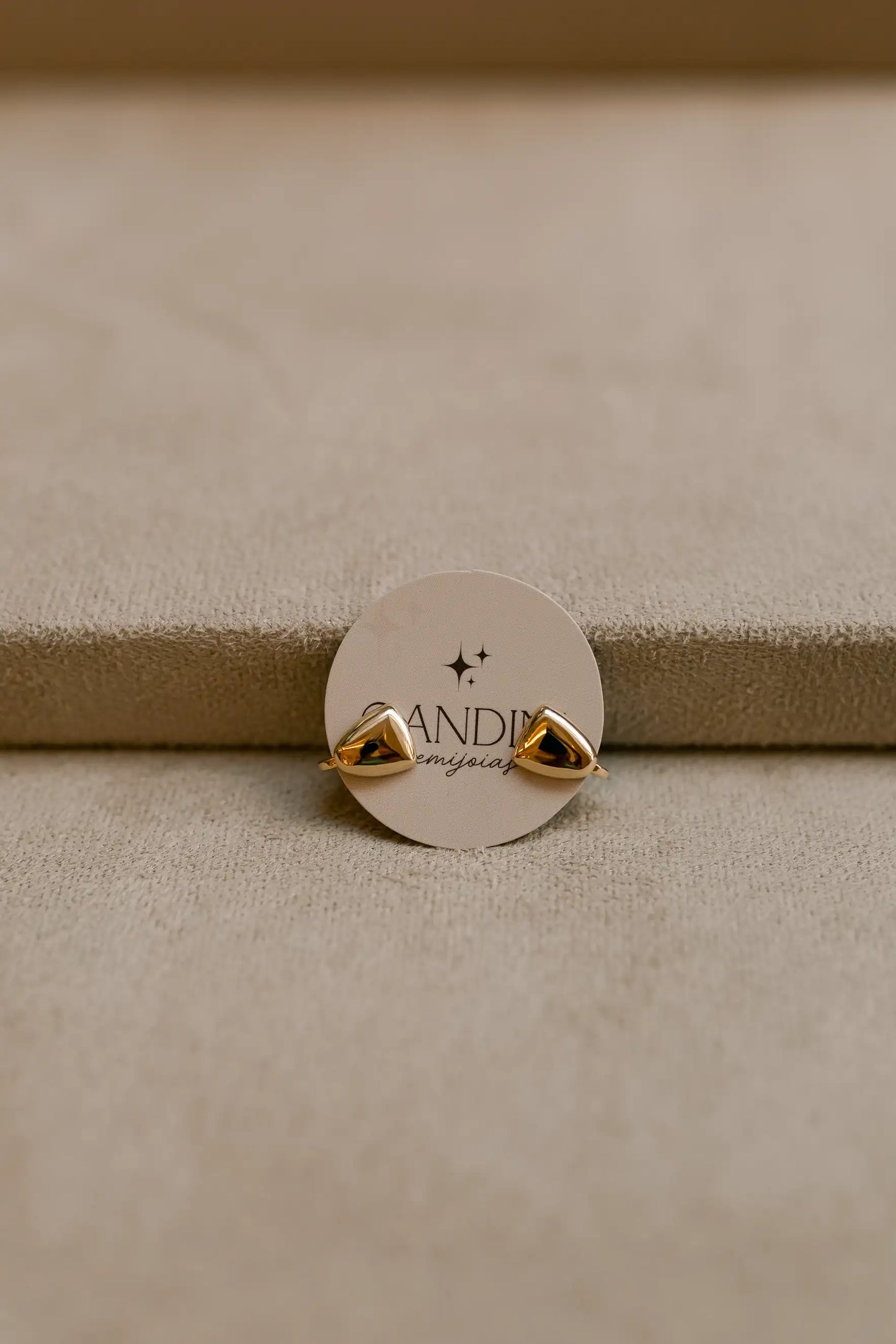 Brinco de Pressão | Piercing Fake Geometric Flat Dourado