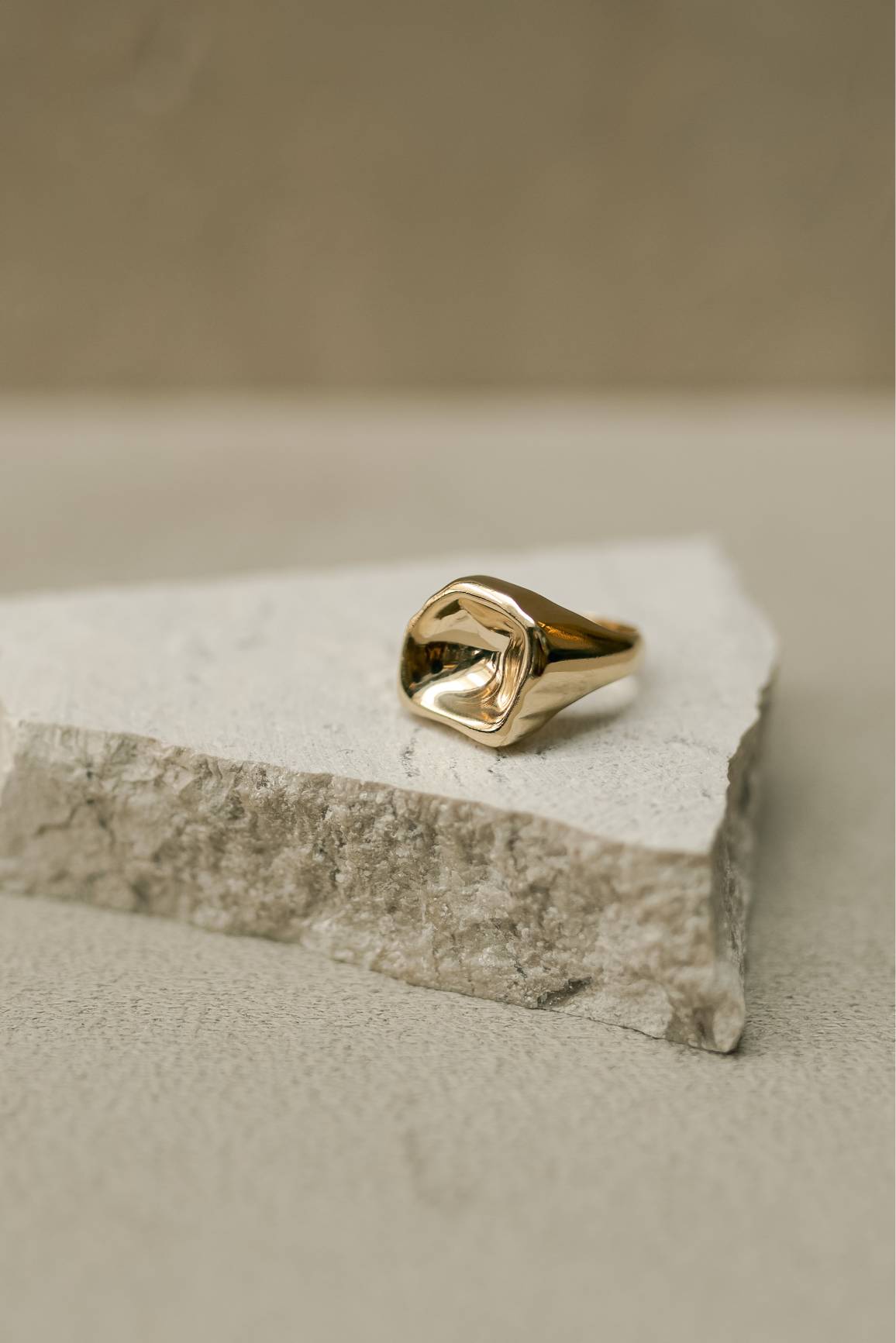 Anel Orgânico Dourado