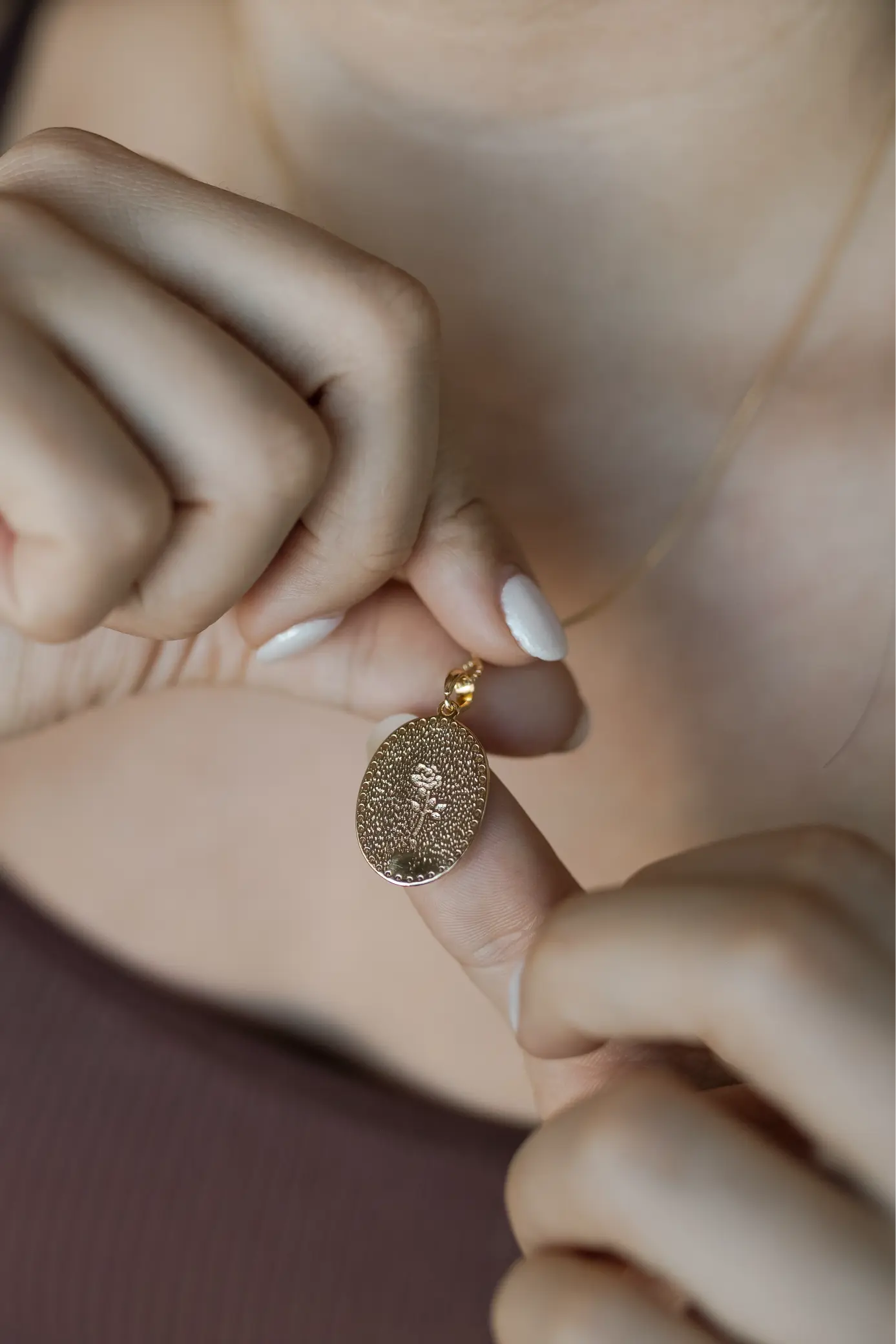 Colar Nossa Senhora de Guadalupe Dourado
