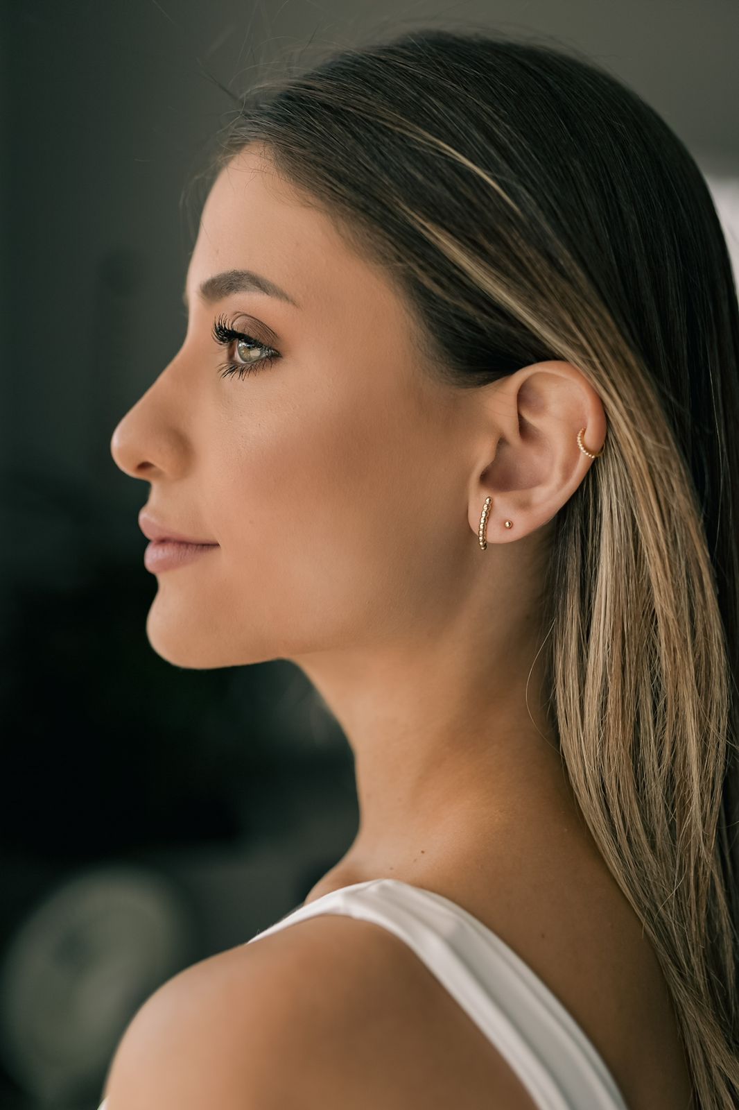 Brinco Ear Hook Bolinha Dourado