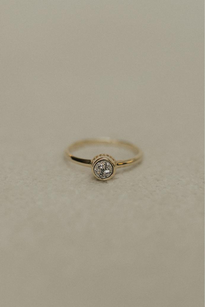 Anel Redondo Drusa Platina Dourado