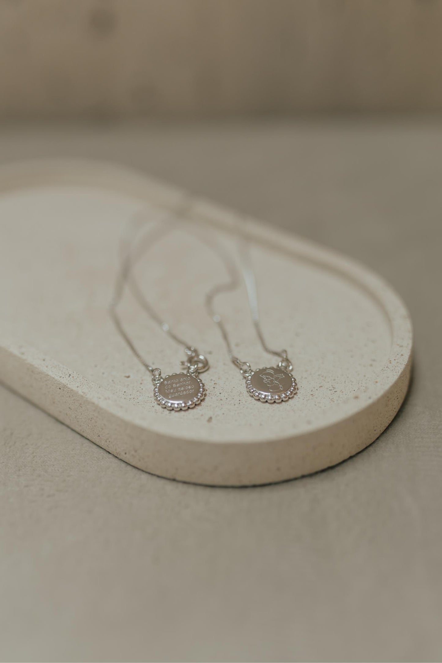 Colar Escapulário Infantil Santo Anjo Ródio Branco