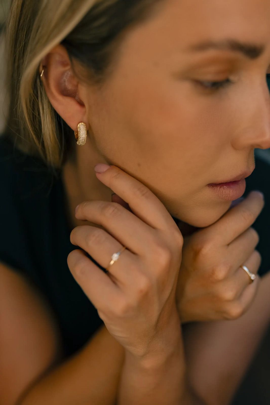 Brinco Argola Cravejada Dourado